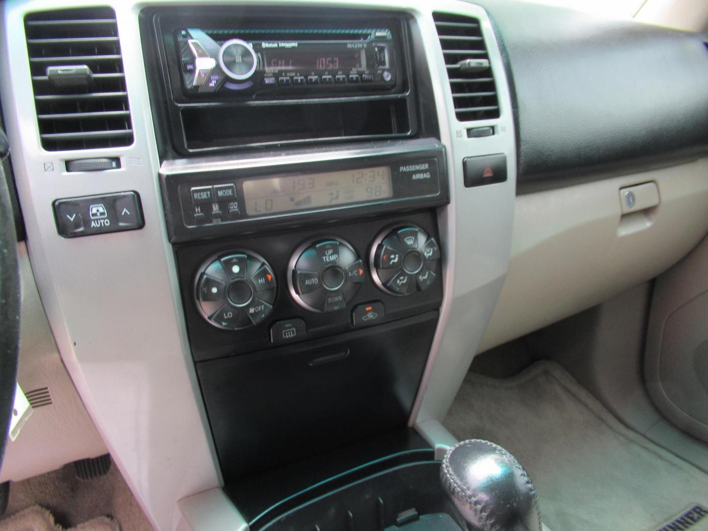 2006 Gold /Tan Toyota 4Runner Sport Edition 2WD (JTEZU14R360) with an 4.0L V6 DOHC 24V engine, Automatic Overdrive transmission, located at 1511 North Shepherd Dr., Houston, TX, 77008, (281) 657-1221, 29.798361, -95.412560 - 2006 TOYOTA 4RUNNER SR5 VIN: JTEZU14R360074771 J T E Z U 1 4 R 3 6 0 0 7 4 7 7 1 4 DOOR WAGON/SPORT UTILITY 4.0L V6 F DOHC 24V GASOLINE REAR WHEEL DRIVE - Photo#6