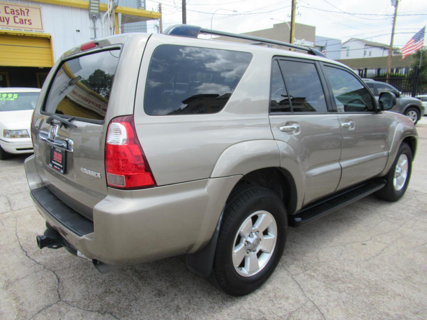 2006 Gold /Tan Toyota 4Runner Sport Edition 2WD (JTEZU14R360) with an 4.0L V6 DOHC 24V engine, Automatic Overdrive transmission, located at 1511 North Shepherd Dr., Houston, TX, 77008, (281) 657-1221, 29.798361, -95.412560 - 2006 TOYOTA 4RUNNER SR5 VIN: JTEZU14R360074771 J T E Z U 1 4 R 3 6 0 0 7 4 7 7 1 4 DOOR WAGON/SPORT UTILITY 4.0L V6 F DOHC 24V GASOLINE REAR WHEEL DRIVE - Photo#20