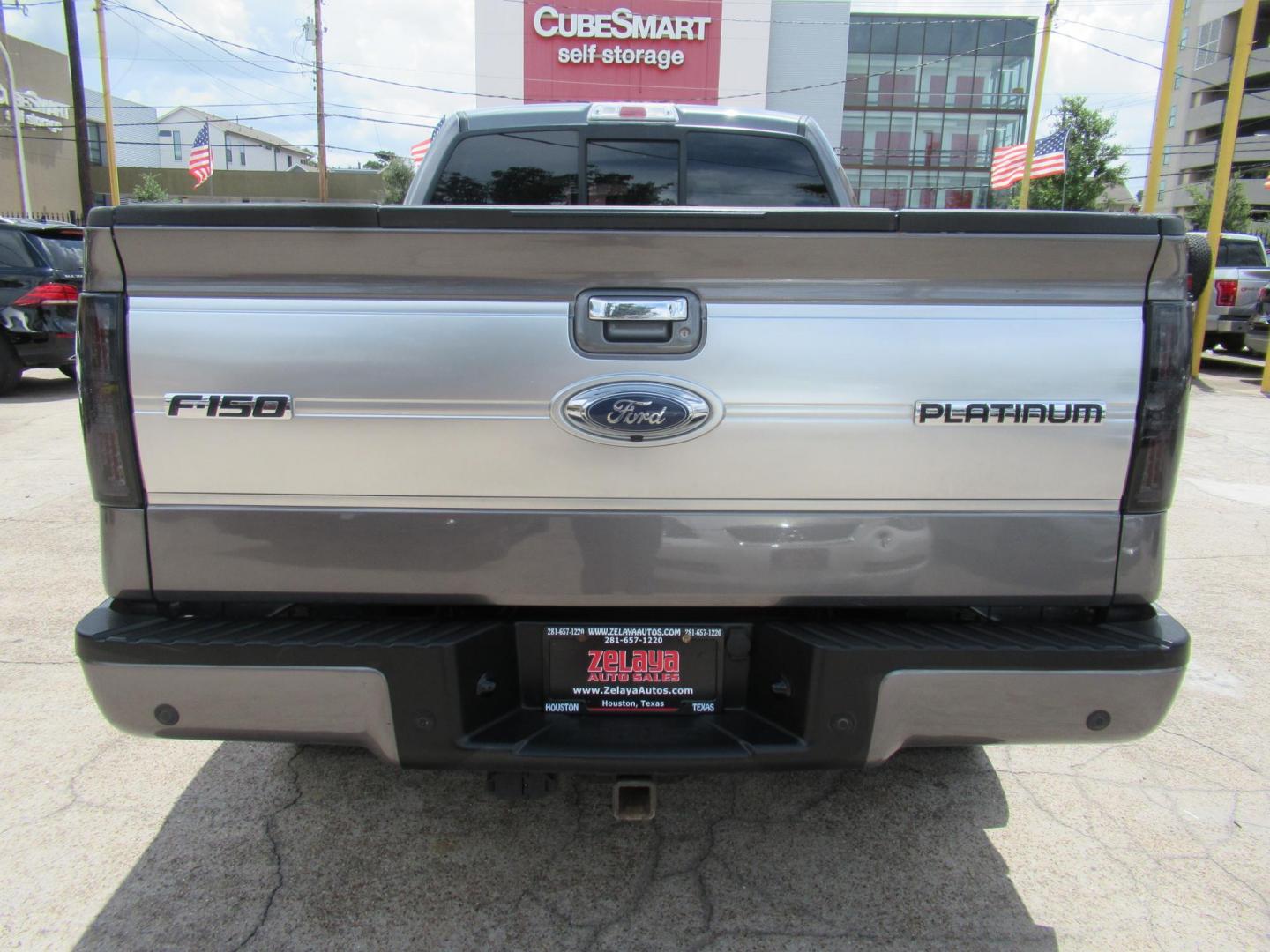 2014 Gray /Black Ford F-150 FX4 SuperCrew 5.5-ft. Bed 4WD (1FTFW1ET8EF) with an 3.5L V6 TURBO engine, Automatic transmission, located at 1511 North Shepherd Dr., Houston, TX, 77008, (281) 657-1221, 29.798361, -95.412560 - 2014 FORD F-150 PLATINUM VIN: 1FTFW1ET8EFA38064 1 F T F W 1 E T 8 E F A 3 8 0 6 4 CREW PICKUP 3.5L V6 F DOHC 24V GASOLINE REAR WHEEL DRIVE W/ 4X4 - Photo#27