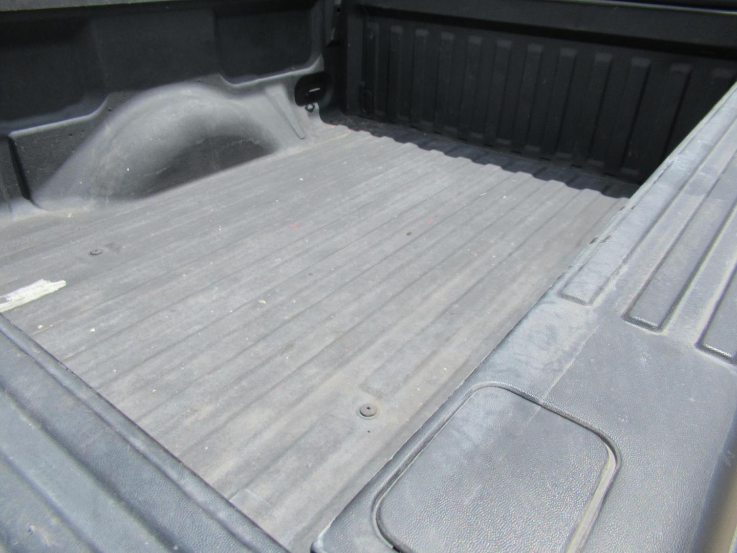 2014 Gray /Black Ford F-150 FX4 SuperCrew 5.5-ft. Bed 4WD (1FTFW1ET8EF) with an 3.5L V6 TURBO engine, Automatic transmission, located at 1511 North Shepherd Dr., Houston, TX, 77008, (281) 657-1221, 29.798361, -95.412560 - 2014 FORD F-150 PLATINUM VIN: 1FTFW1ET8EFA38064 1 F T F W 1 E T 8 E F A 3 8 0 6 4 CREW PICKUP 3.5L V6 F DOHC 24V GASOLINE REAR WHEEL DRIVE W/ 4X4 - Photo#28