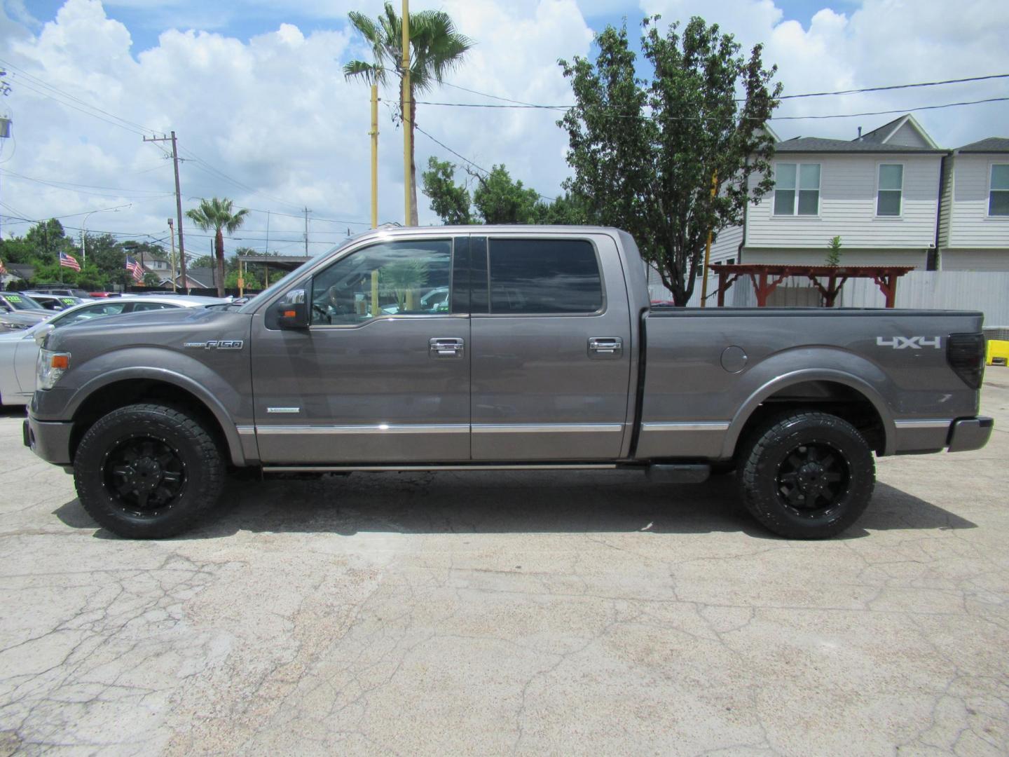 2014 Gray /Black Ford F-150 FX4 SuperCrew 5.5-ft. Bed 4WD (1FTFW1ET8EF) with an 3.5L V6 TURBO engine, Automatic transmission, located at 1511 North Shepherd Dr., Houston, TX, 77008, (281) 657-1221, 29.798361, -95.412560 - 2014 FORD F-150 PLATINUM VIN: 1FTFW1ET8EFA38064 1 F T F W 1 E T 8 E F A 3 8 0 6 4 CREW PICKUP 3.5L V6 F DOHC 24V GASOLINE REAR WHEEL DRIVE W/ 4X4 - Photo#36