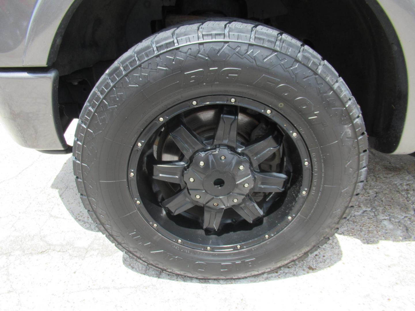 2014 Gray /Black Ford F-150 FX4 SuperCrew 5.5-ft. Bed 4WD (1FTFW1ET8EF) with an 3.5L V6 TURBO engine, Automatic transmission, located at 1511 North Shepherd Dr., Houston, TX, 77008, (281) 657-1221, 29.798361, -95.412560 - 2014 FORD F-150 PLATINUM VIN: 1FTFW1ET8EFA38064 1 F T F W 1 E T 8 E F A 3 8 0 6 4 CREW PICKUP 3.5L V6 F DOHC 24V GASOLINE REAR WHEEL DRIVE W/ 4X4 - Photo#38