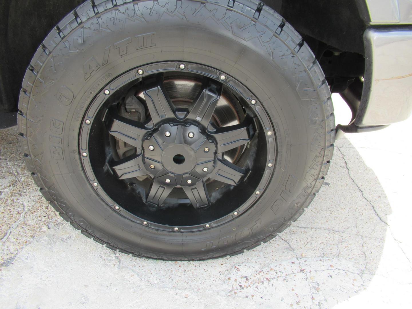 2014 Gray /Black Ford F-150 FX4 SuperCrew 5.5-ft. Bed 4WD (1FTFW1ET8EF) with an 3.5L V6 TURBO engine, Automatic transmission, located at 1511 North Shepherd Dr., Houston, TX, 77008, (281) 657-1221, 29.798361, -95.412560 - 2014 FORD F-150 PLATINUM VIN: 1FTFW1ET8EFA38064 1 F T F W 1 E T 8 E F A 3 8 0 6 4 CREW PICKUP 3.5L V6 F DOHC 24V GASOLINE REAR WHEEL DRIVE W/ 4X4 - Photo#42
