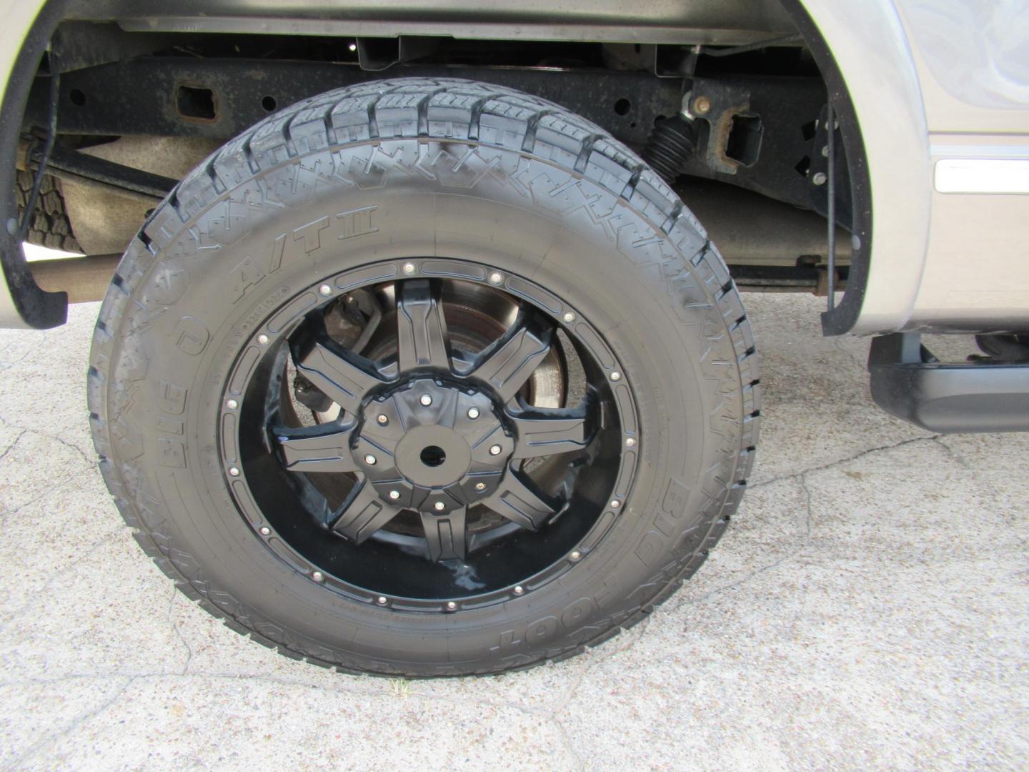 2014 Gray /Black Ford F-150 FX4 SuperCrew 5.5-ft. Bed 4WD (1FTFW1ET8EF) with an 3.5L V6 TURBO engine, Automatic transmission, located at 1511 North Shepherd Dr., Houston, TX, 77008, (281) 657-1221, 29.798361, -95.412560 - 2014 FORD F-150 PLATINUM VIN: 1FTFW1ET8EFA38064 1 F T F W 1 E T 8 E F A 3 8 0 6 4 CREW PICKUP 3.5L V6 F DOHC 24V GASOLINE REAR WHEEL DRIVE W/ 4X4 - Photo#44