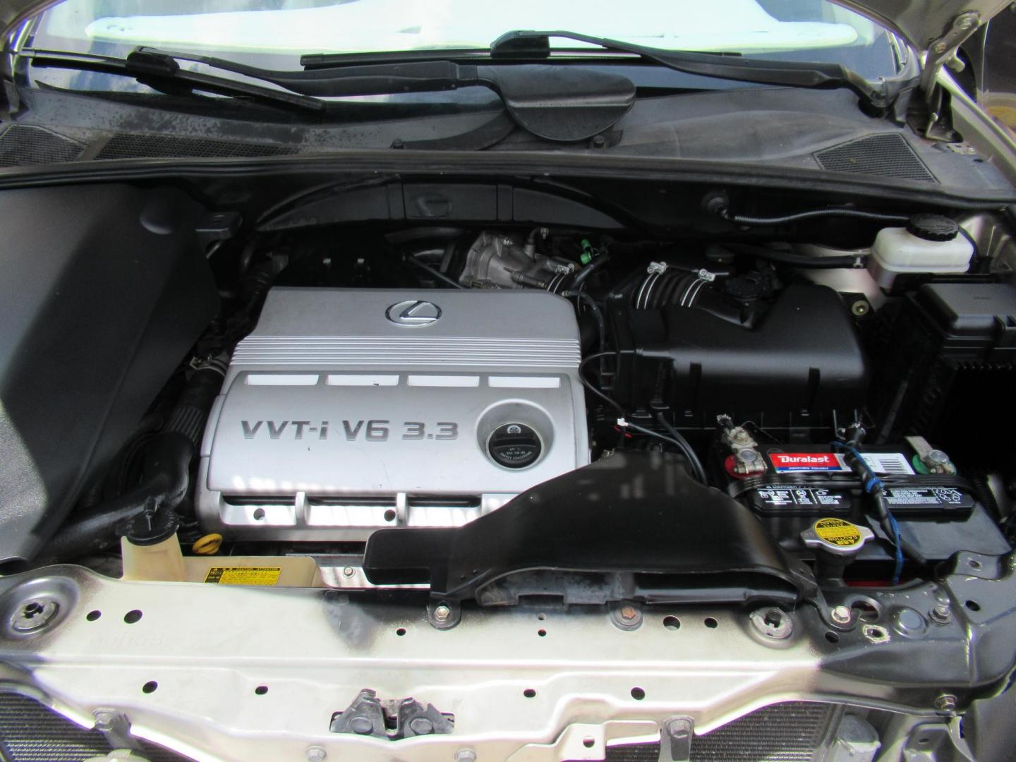 2004 Gold /Tan Lexus RX 330 2WD (JTJGA31U740) with an 3.3L V6 DOHC 24V engine, Automatic Overdrive transmission, located at 1511 North Shepherd Dr., Houston, TX, 77008, (281) 657-1221, 29.798361, -95.412560 - 2004 LEXUS RX 330 VIN: JTJGA31U740028251 J T J G A 3 1 U 7 4 0 0 2 8 2 5 1 4 DOOR WAGON/SPORT UTILITY 3.3L V6 F 24V GASOLINE FRONT WHEEL DRIVE - Photo#1