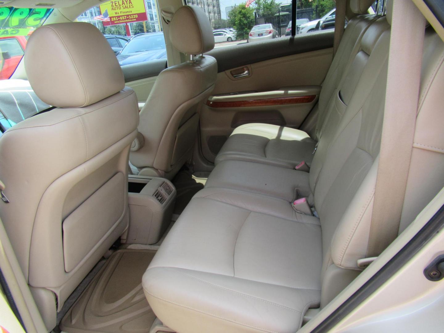 2004 Gold /Tan Lexus RX 330 2WD (JTJGA31U740) with an 3.3L V6 DOHC 24V engine, Automatic Overdrive transmission, located at 1511 North Shepherd Dr., Houston, TX, 77008, (281) 657-1221, 29.798361, -95.412560 - 2004 LEXUS RX 330 VIN: JTJGA31U740028251 J T J G A 3 1 U 7 4 0 0 2 8 2 5 1 4 DOOR WAGON/SPORT UTILITY 3.3L V6 F 24V GASOLINE FRONT WHEEL DRIVE - Photo#7