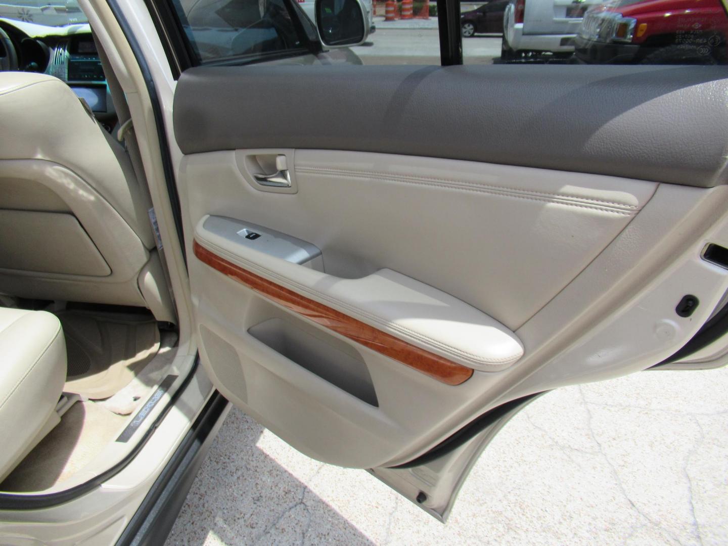 2004 Gold /Tan Lexus RX 330 2WD (JTJGA31U740) with an 3.3L V6 DOHC 24V engine, Automatic Overdrive transmission, located at 1511 North Shepherd Dr., Houston, TX, 77008, (281) 657-1221, 29.798361, -95.412560 - 2004 LEXUS RX 330 VIN: JTJGA31U740028251 J T J G A 3 1 U 7 4 0 0 2 8 2 5 1 4 DOOR WAGON/SPORT UTILITY 3.3L V6 F 24V GASOLINE FRONT WHEEL DRIVE - Photo#10