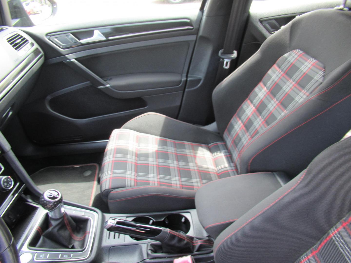 2017 BLUE /BLACK Volkswagen Golf GTI S 6M 4-Door (3VW547AU0HM) with an 2.0L L4 DOHC 16V TURBO engine, 6M transmission, located at 1511 North Shepherd Dr., Houston, TX, 77008, (281) 657-1221, 29.798361, -95.412560 - 2017 VOLKSWAGEN GOLF GTI SPORT VIN: 3VW547AU0HM041240 3 V W 5 4 7 A U 0 H M 0 4 1 2 4 0 HATCHBACK 4 DR 2L I4 F DOHC 16V GASOLINE FRONT WHEEL DRIVE - Photo#2