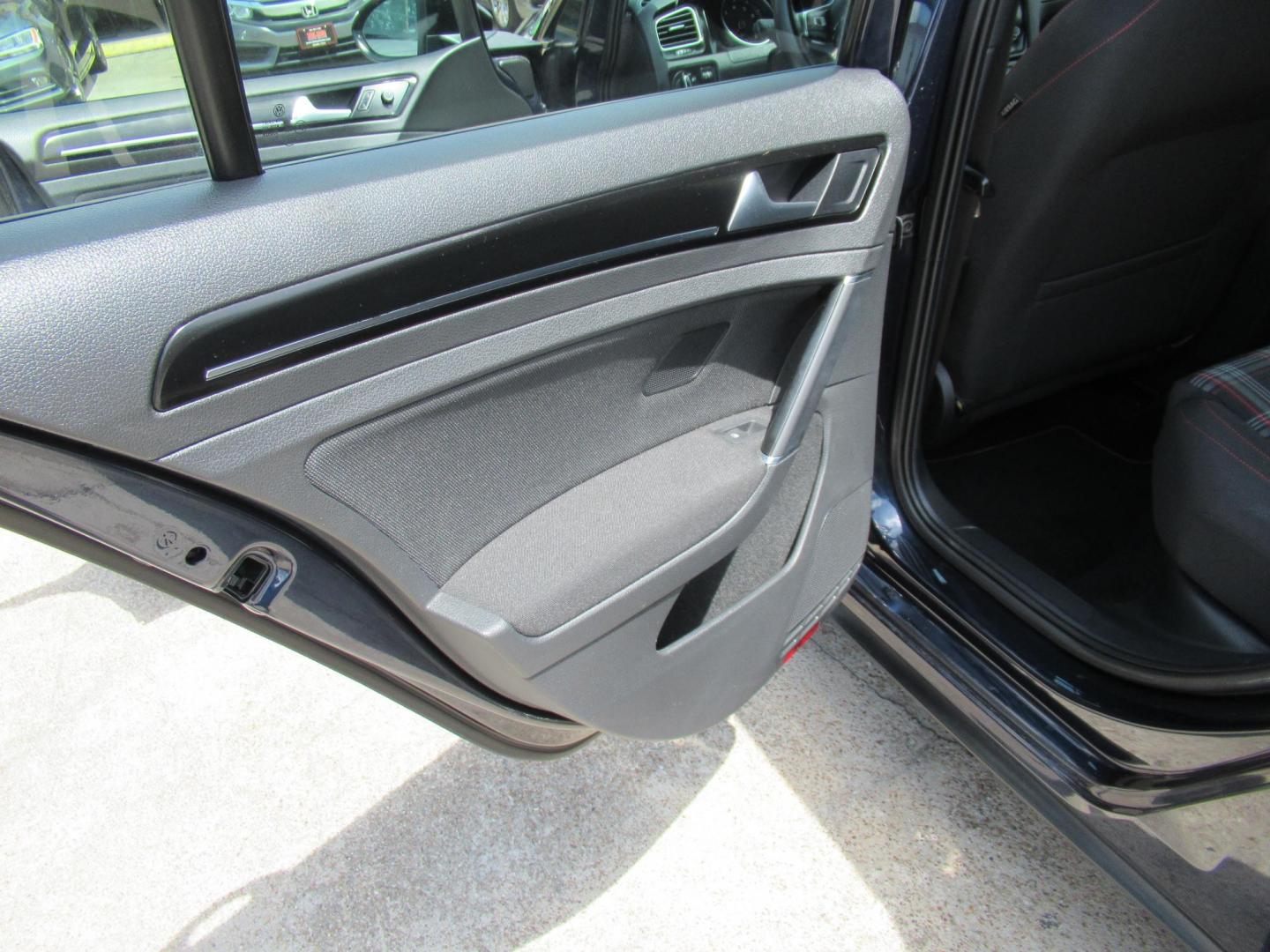 2017 BLUE /BLACK Volkswagen Golf GTI S 6M 4-Door (3VW547AU0HM) with an 2.0L L4 DOHC 16V TURBO engine, 6M transmission, located at 1511 North Shepherd Dr., Houston, TX, 77008, (281) 657-1221, 29.798361, -95.412560 - 2017 VOLKSWAGEN GOLF GTI SPORT VIN: 3VW547AU0HM041240 3 V W 5 4 7 A U 0 H M 0 4 1 2 4 0 HATCHBACK 4 DR 2L I4 F DOHC 16V GASOLINE FRONT WHEEL DRIVE - Photo#8