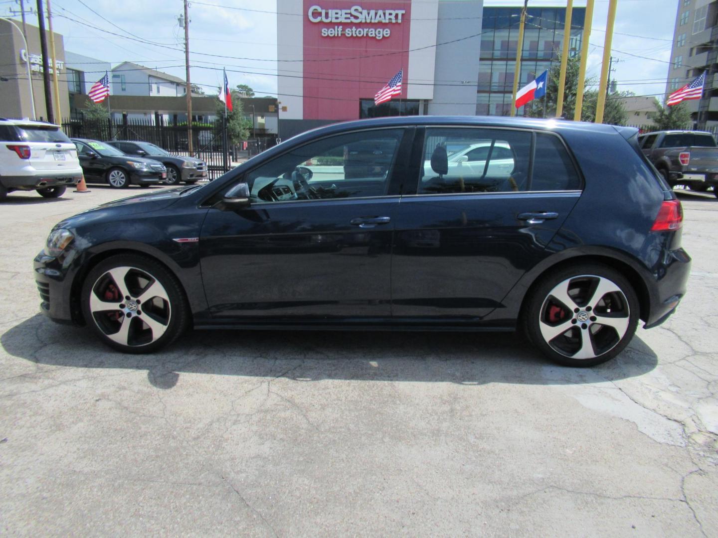 2017 BLUE /BLACK Volkswagen Golf GTI S 6M 4-Door (3VW547AU0HM) with an 2.0L L4 DOHC 16V TURBO engine, 6M transmission, located at 1511 North Shepherd Dr., Houston, TX, 77008, (281) 657-1221, 29.798361, -95.412560 - 2017 VOLKSWAGEN GOLF GTI SPORT VIN: 3VW547AU0HM041240 3 V W 5 4 7 A U 0 H M 0 4 1 2 4 0 HATCHBACK 4 DR 2L I4 F DOHC 16V GASOLINE FRONT WHEEL DRIVE - Photo#15