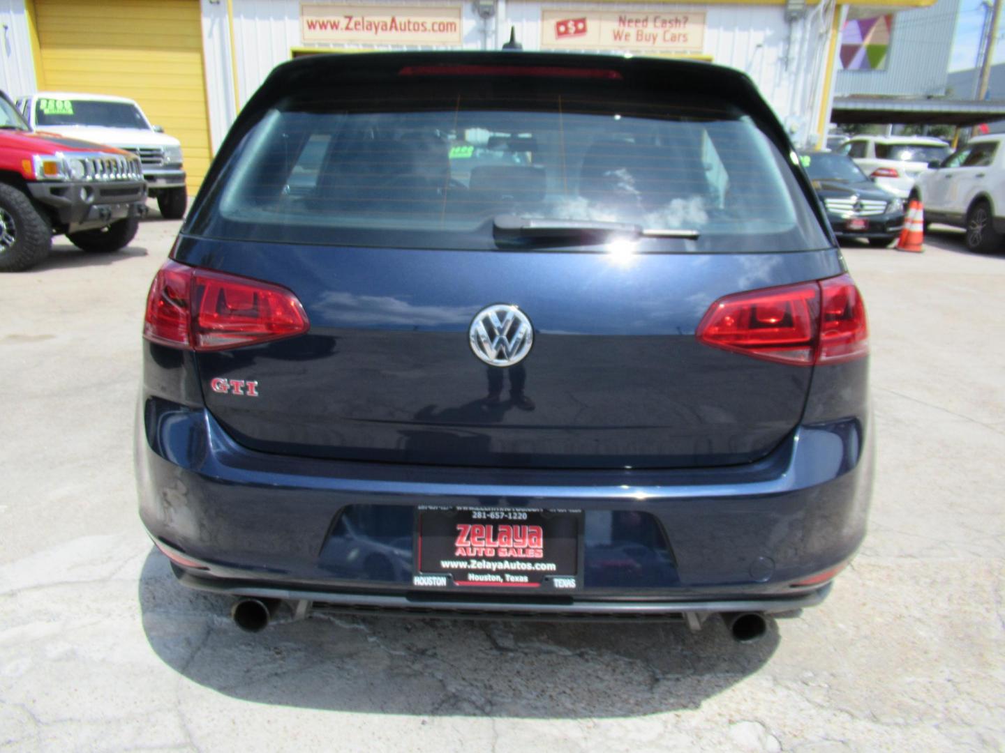 2017 BLUE /BLACK Volkswagen Golf GTI S 6M 4-Door (3VW547AU0HM) with an 2.0L L4 DOHC 16V TURBO engine, 6M transmission, located at 1511 North Shepherd Dr., Houston, TX, 77008, (281) 657-1221, 29.798361, -95.412560 - 2017 VOLKSWAGEN GOLF GTI SPORT VIN: 3VW547AU0HM041240 3 V W 5 4 7 A U 0 H M 0 4 1 2 4 0 HATCHBACK 4 DR 2L I4 F DOHC 16V GASOLINE FRONT WHEEL DRIVE - Photo#17