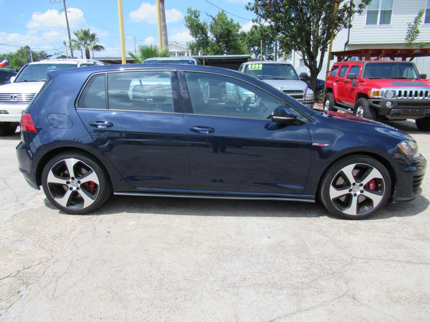 2017 BLUE /BLACK Volkswagen Golf GTI S 6M 4-Door (3VW547AU0HM) with an 2.0L L4 DOHC 16V TURBO engine, 6M transmission, located at 1511 North Shepherd Dr., Houston, TX, 77008, (281) 657-1221, 29.798361, -95.412560 - 2017 VOLKSWAGEN GOLF GTI SPORT VIN: 3VW547AU0HM041240 3 V W 5 4 7 A U 0 H M 0 4 1 2 4 0 HATCHBACK 4 DR 2L I4 F DOHC 16V GASOLINE FRONT WHEEL DRIVE - Photo#19