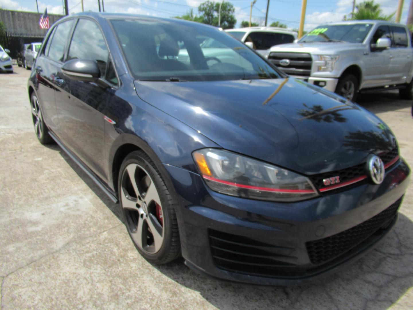 2017 BLUE /BLACK Volkswagen Golf GTI S 6M 4-Door (3VW547AU0HM) with an 2.0L L4 DOHC 16V TURBO engine, 6M transmission, located at 1511 North Shepherd Dr., Houston, TX, 77008, (281) 657-1221, 29.798361, -95.412560 - 2017 VOLKSWAGEN GOLF GTI SPORT VIN: 3VW547AU0HM041240 3 V W 5 4 7 A U 0 H M 0 4 1 2 4 0 HATCHBACK 4 DR 2L I4 F DOHC 16V GASOLINE FRONT WHEEL DRIVE - Photo#20