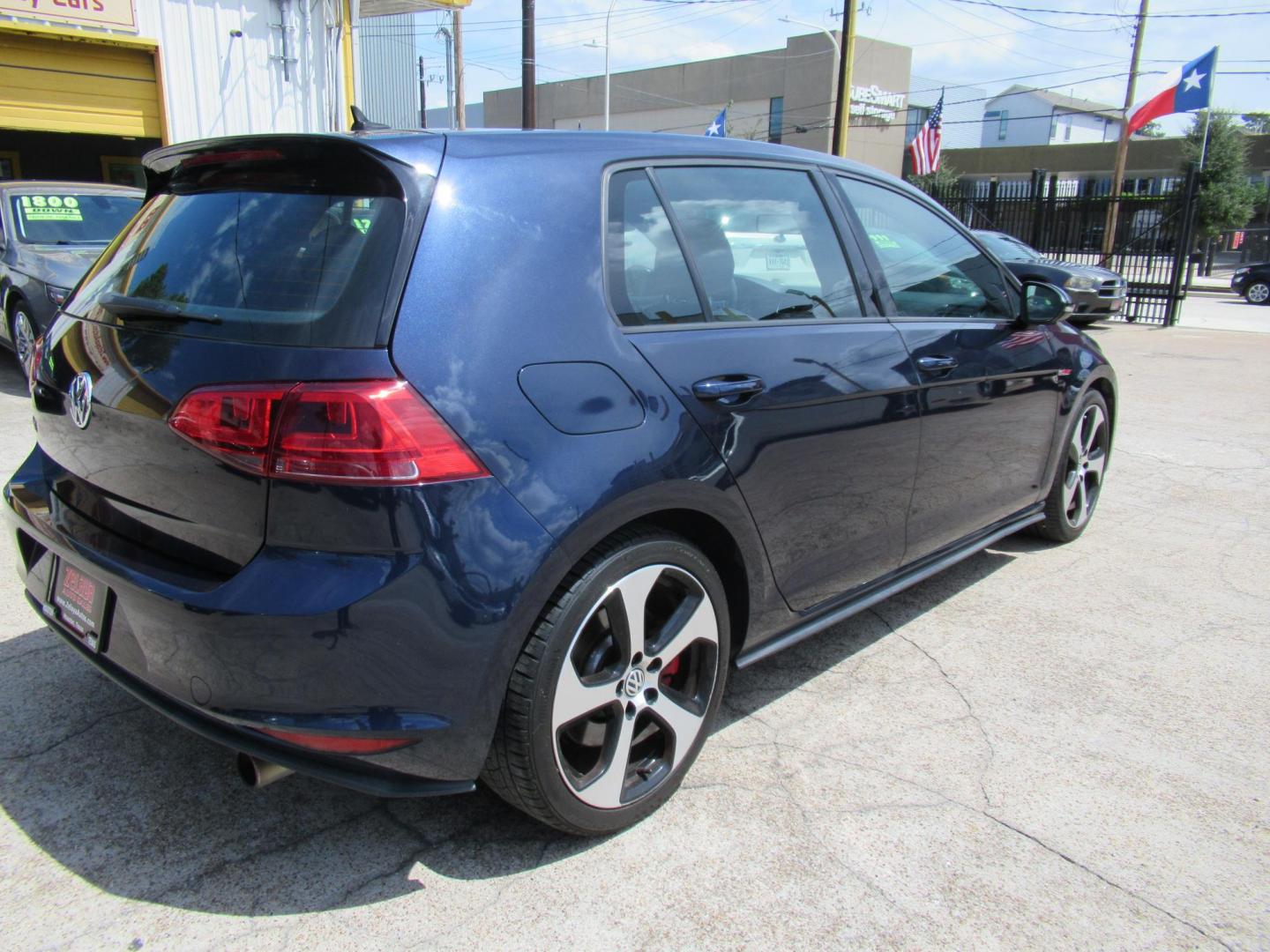 2017 BLUE /BLACK Volkswagen Golf GTI S 6M 4-Door (3VW547AU0HM) with an 2.0L L4 DOHC 16V TURBO engine, 6M transmission, located at 1511 North Shepherd Dr., Houston, TX, 77008, (281) 657-1221, 29.798361, -95.412560 - 2017 VOLKSWAGEN GOLF GTI SPORT VIN: 3VW547AU0HM041240 3 V W 5 4 7 A U 0 H M 0 4 1 2 4 0 HATCHBACK 4 DR 2L I4 F DOHC 16V GASOLINE FRONT WHEEL DRIVE - Photo#23