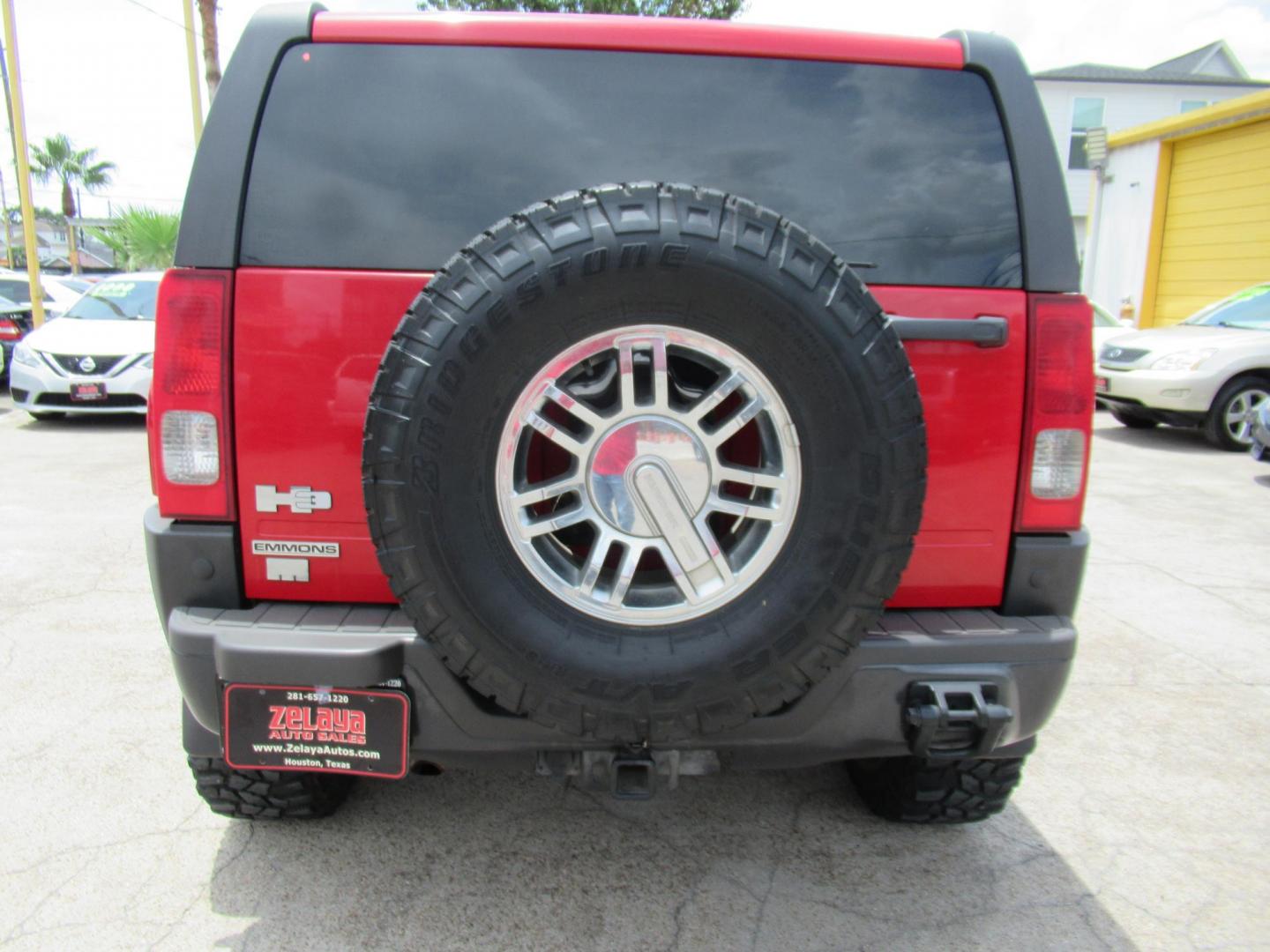2007 Red /Black Hummer H3 Adventure (5GTDN13E478) with an 3.7L L5 DOHC 20V engine, Manual transmission, located at 1511 North Shepherd Dr., Houston, TX, 77008, (281) 657-1221, 29.798361, -95.412560 - 2007 HUMMER H3 H3X VIN: 5GTDN13E478254346 5 G T D N 1 3 E 4 7 8 2 5 4 3 4 6 4 DOOR WAGON/SPORT UTILITY 3.7L I5 F DOHC GASOLINE ALL WHEEL DRIVE - Photo#20