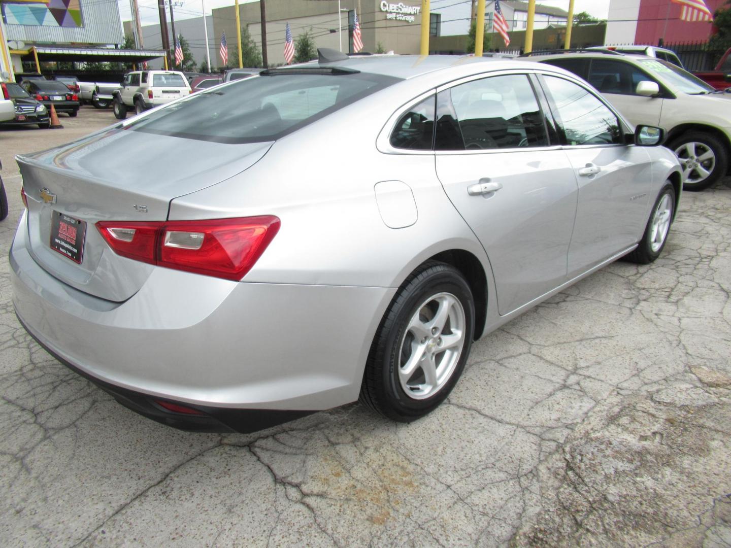 2016 Silver /Black Chevrolet Malibu LS (1G1ZB5ST0GF) with an 1.5L L4 DOHC 16V engine, 6A transmission, located at 1511 North Shepherd Dr., Houston, TX, 77008, (281) 657-1221, 29.798361, -95.412560 - 2016 CHEVROLET MALIBU LS VIN: 1G1ZB5ST0GF347074 1 G 1 Z B 5 S T 0 G F 3 4 7 0 7 4 SEDAN 4 DR 1.5L I4 F DOHC 16V GASOLINE FRONT WHEEL DRIVE - Photo#17