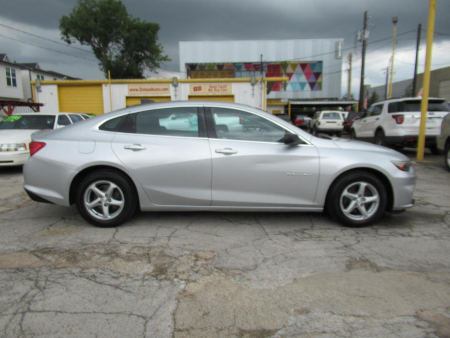 2016 Silver /Black Chevrolet Malibu LS (1G1ZB5ST0GF) with an 1.5L L4 DOHC 16V engine, 6A transmission, located at 1511 North Shepherd Dr., Houston, TX, 77008, (281) 657-1221, 29.798361, -95.412560 - 2016 CHEVROLET MALIBU LS VIN: 1G1ZB5ST0GF347074 1 G 1 Z B 5 S T 0 G F 3 4 7 0 7 4 SEDAN 4 DR 1.5L I4 F DOHC 16V GASOLINE FRONT WHEEL DRIVE - Photo#21