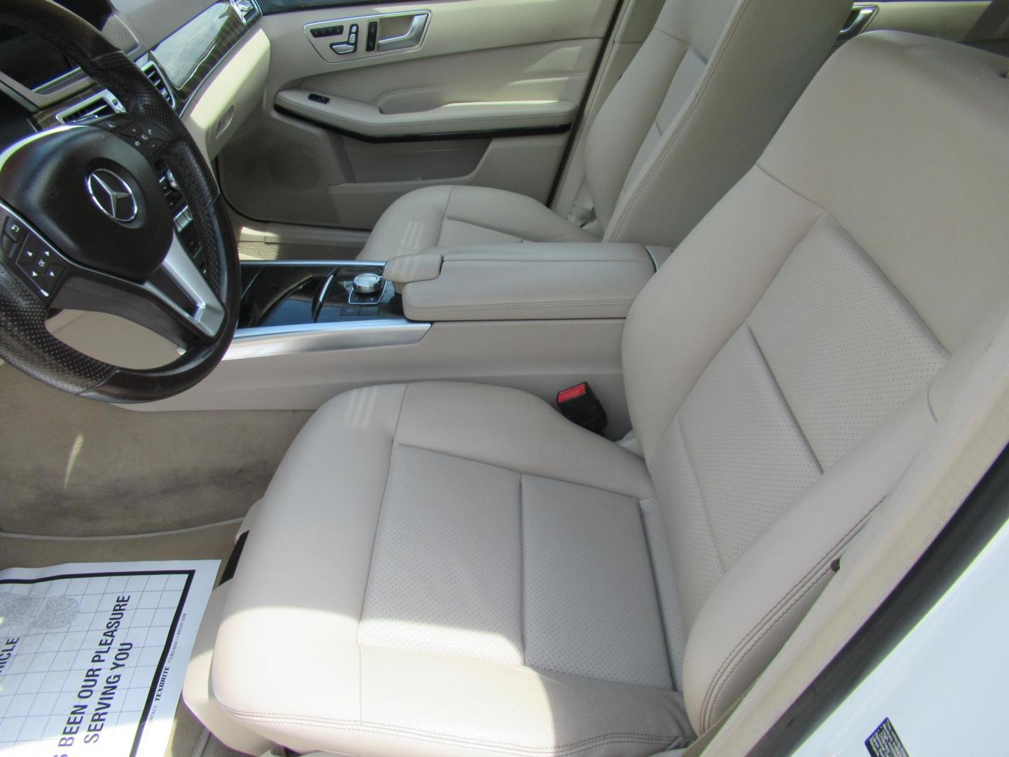 2015 White /Tan Mercedes-Benz E-Class E350 Sport Sedan (WDDHF5KBXFB) with an 3.5L V6 DOHC 24V engine, Automatic transmission, located at 1511 North Shepherd Dr., Houston, TX, 77008, (281) 657-1221, 29.798361, -95.412560 - 2015 MERCEDES-BENZ E-CLASS E 350 VIN: WDDHF5KBXFB117102 W D D H F 5 K B X F B 1 1 7 1 0 2 SEDAN 4 DR 3.5L V6 F DOHC 24V GASOLINE REAR WHEEL DRIVE - Photo#5