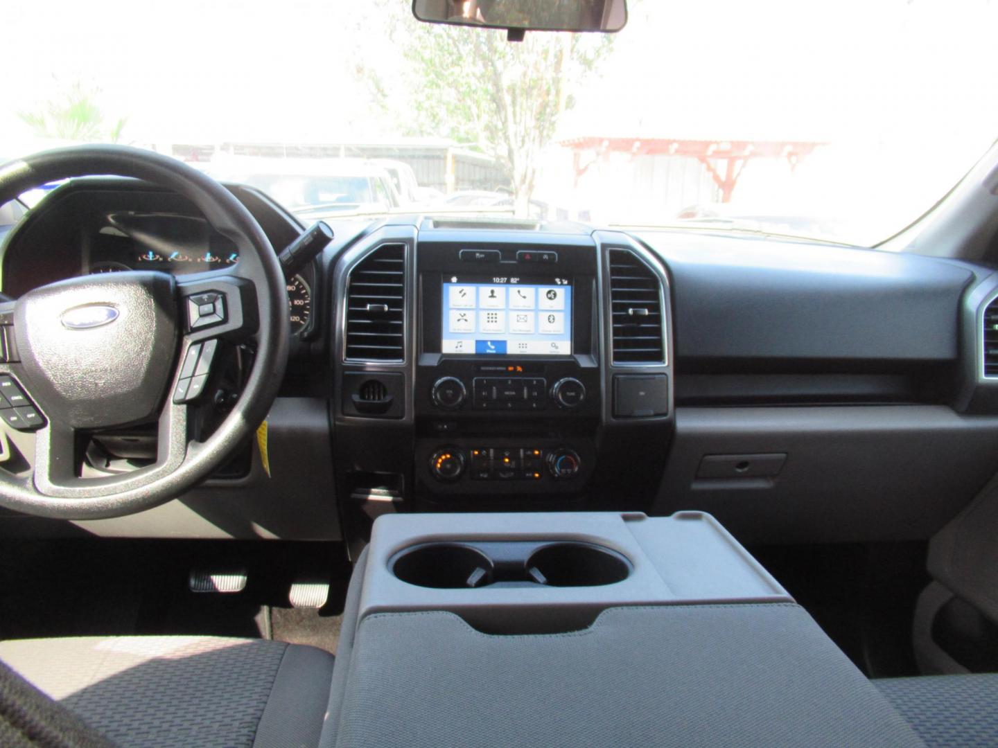 2018 Gray /Gray Ford F-150 King-Ranch SuperCrew 5.5-ft. 2WD (1FTEW1CB6JF) with an 3.3L V6 DOHC 24V engine, Automatic transmission, located at 1511 North Shepherd Dr., Houston, TX, 77008, (281) 657-1221, 29.798361, -95.412560 - 2018 FORD F-150 XLT VIN: 1FTEW1CB6JFB31570 1 F T E W 1 C B 6 J F B 3 1 5 7 0 CREW PICKUP 3.3L V6 F DOHC 24V GASOLINE REAR WHEEL DRIVE - Photo#3