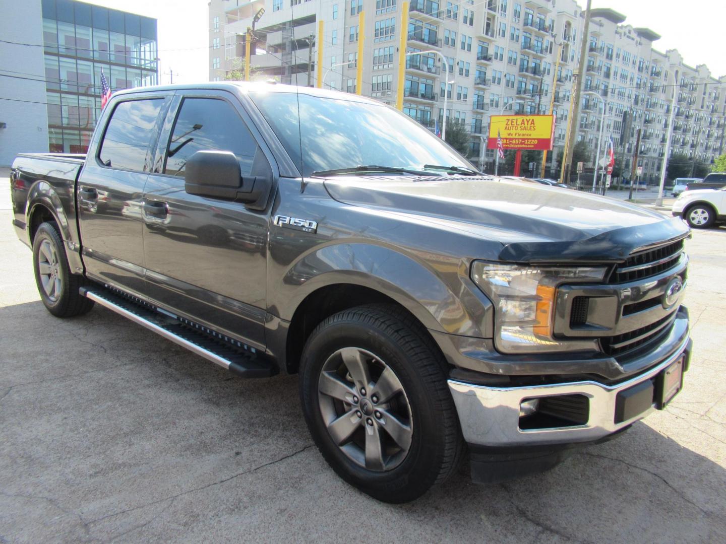 2018 Gray /Gray Ford F-150 King-Ranch SuperCrew 5.5-ft. 2WD (1FTEW1CB6JF) with an 3.3L V6 DOHC 24V engine, Automatic transmission, located at 1511 North Shepherd Dr., Houston, TX, 77008, (281) 657-1221, 29.798361, -95.412560 - 2018 FORD F-150 XLT VIN: 1FTEW1CB6JFB31570 1 F T E W 1 C B 6 J F B 3 1 5 7 0 CREW PICKUP 3.3L V6 F DOHC 24V GASOLINE REAR WHEEL DRIVE - Photo#22