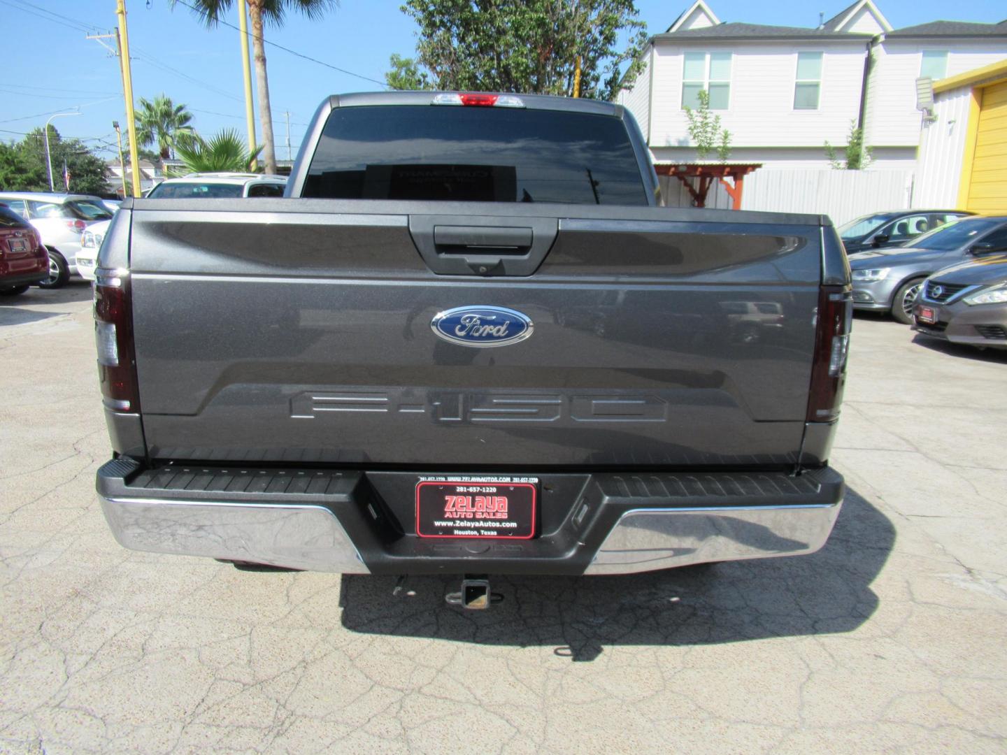 2018 Gray /Gray Ford F-150 King-Ranch SuperCrew 5.5-ft. 2WD (1FTEW1CB6JF) with an 3.3L V6 DOHC 24V engine, Automatic transmission, located at 1511 North Shepherd Dr., Houston, TX, 77008, (281) 657-1221, 29.798361, -95.412560 - 2018 FORD F-150 XLT VIN: 1FTEW1CB6JFB31570 1 F T E W 1 C B 6 J F B 3 1 5 7 0 CREW PICKUP 3.3L V6 F DOHC 24V GASOLINE REAR WHEEL DRIVE - Photo#23