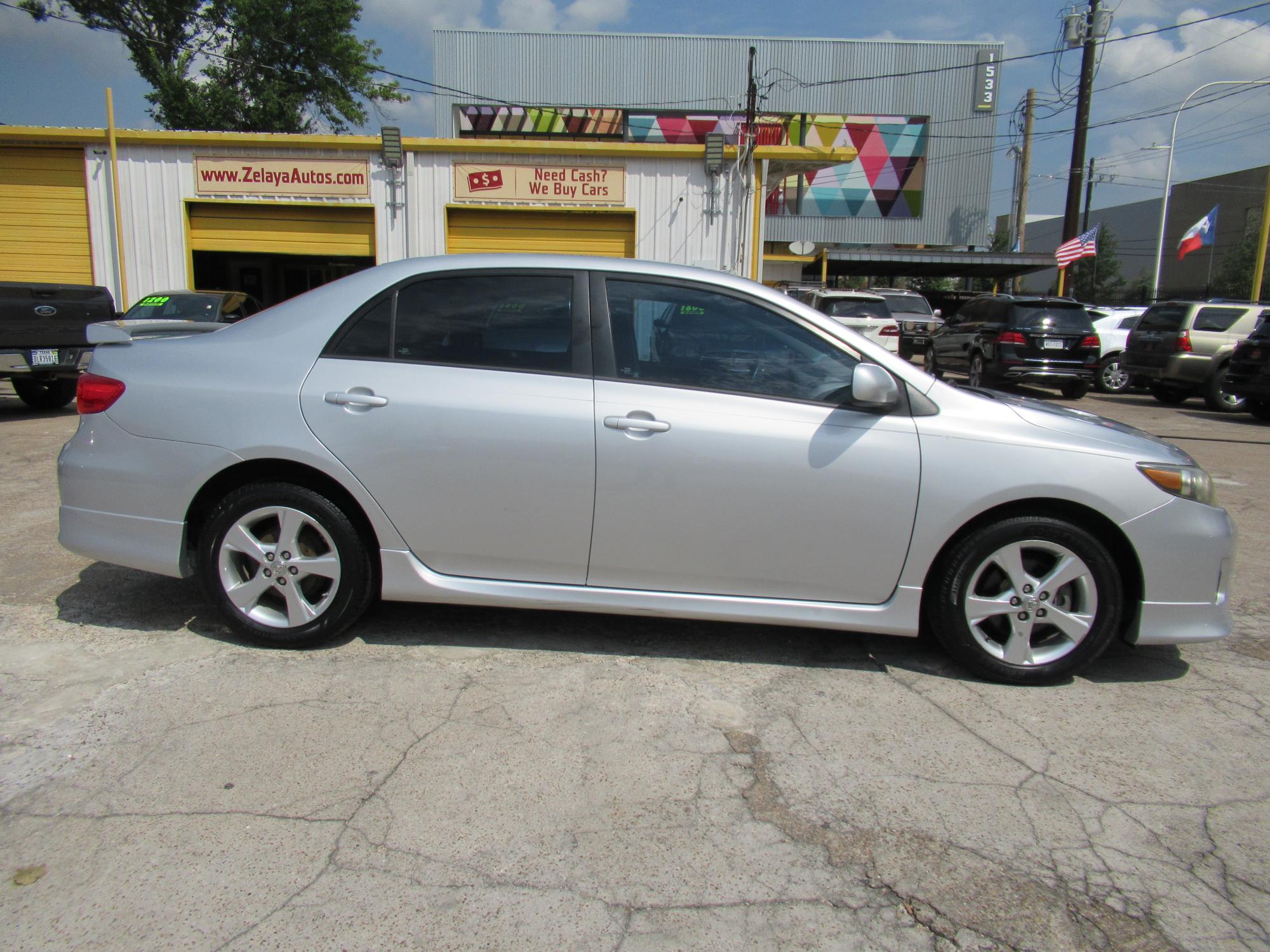 photo of 2012 Toyota Corolla LE  AT