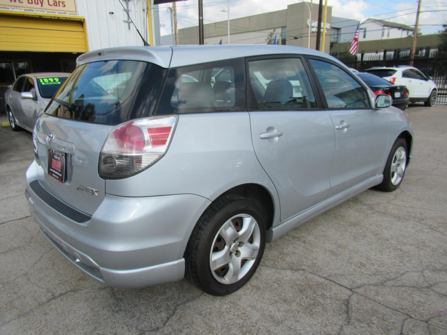 2005 Silver /Black Toyota Matrix 4WD (2T1LR32E25C) with an 1.8L L4 DOHC 16V engine, 4-Speed Automatic Overdrive transmission, located at 1511 North Shepherd Dr., Houston, TX, 77008, (281) 657-1221, 29.798361, -95.412560 - 2005 TOYOTA MATRIX XR VIN: 2T1LR32E25C457693 2 T 1 L R 3 2 E 2 5 C 4 5 7 6 9 3 HATCHBACK 4 DR 1.8L I4 F DOHC 16V GASOLINE ALL WHEEL DRIVE- Photo#15