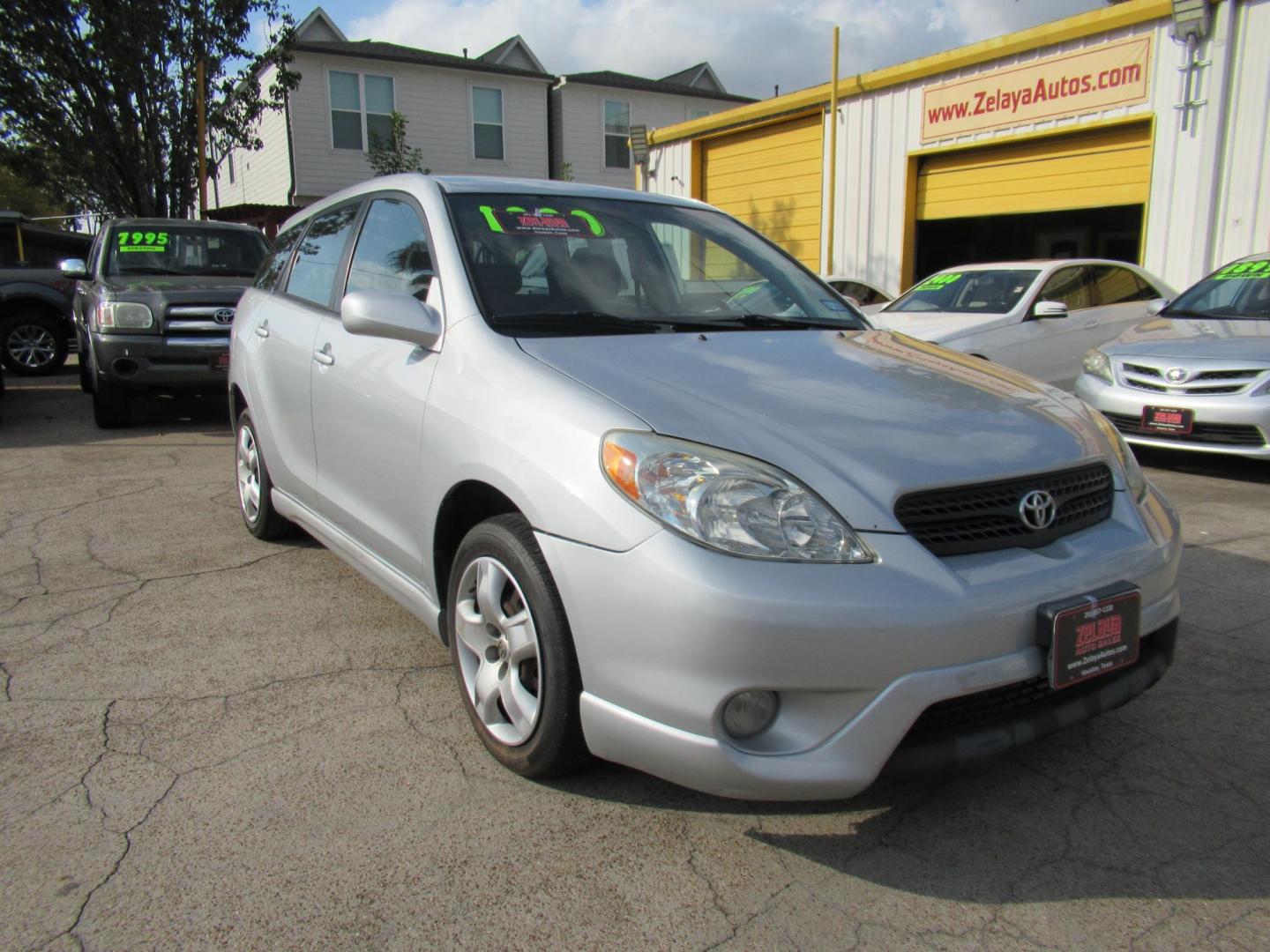 2005 Silver /Black Toyota Matrix 4WD (2T1LR32E25C) with an 1.8L L4 DOHC 16V engine, 4-Speed Automatic Overdrive transmission, located at 1511 North Shepherd Dr., Houston, TX, 77008, (281) 657-1221, 29.798361, -95.412560 - 2005 TOYOTA MATRIX XR VIN: 2T1LR32E25C457693 2 T 1 L R 3 2 E 2 5 C 4 5 7 6 9 3 HATCHBACK 4 DR 1.8L I4 F DOHC 16V GASOLINE ALL WHEEL DRIVE- Photo#19