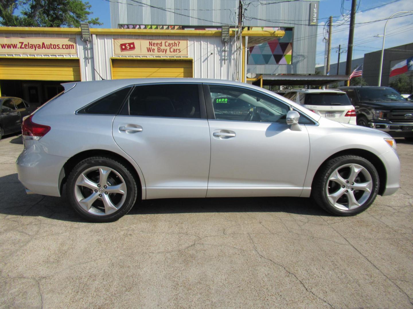 2014 Silver /Gray Toyota Venza LE V6 FWD (4T3ZK3BB3EU) with an 3.5L V6 DOHC 24V engine, 6-Speed Automatic transmission, located at 1511 North Shepherd Dr., Houston, TX, 77008, (281) 657-1221, 29.798361, -95.412560 - 2014 TOYOTA VENZA LE VIN: 4T3ZK3BB3EU069947 4 T 3 Z K 3 B B 3 E U 0 6 9 9 4 7 4 DOOR WAGON/SPORT UTILITY 3.5L V6 F DOHC 24V GASOLINE FRONT WHEEL DRIVE - Photo#0
