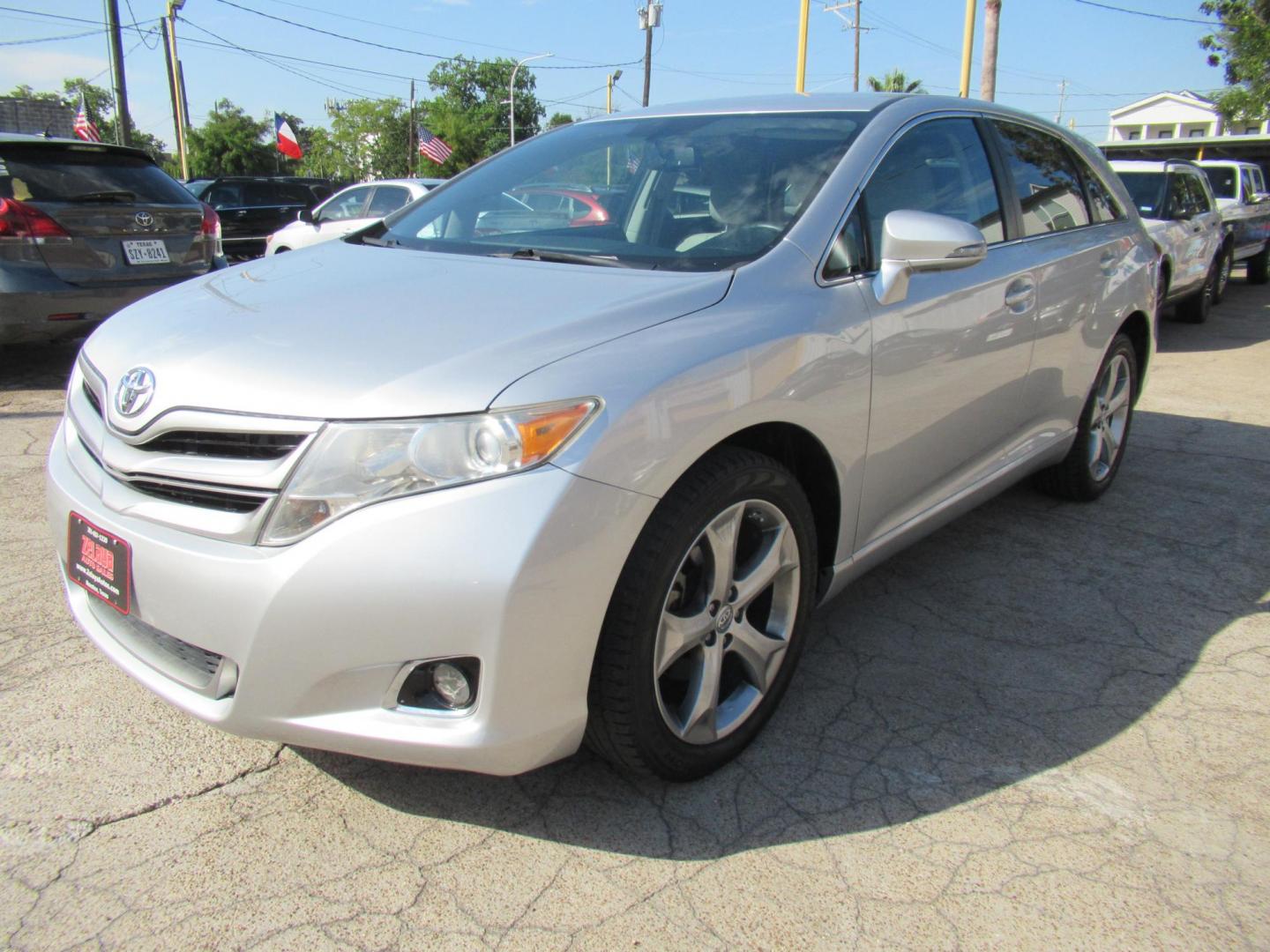 2014 Silver /Gray Toyota Venza LE V6 FWD (4T3ZK3BB3EU) with an 3.5L V6 DOHC 24V engine, 6-Speed Automatic transmission, located at 1511 North Shepherd Dr., Houston, TX, 77008, (281) 657-1221, 29.798361, -95.412560 - 2014 TOYOTA VENZA LE VIN: 4T3ZK3BB3EU069947 4 T 3 Z K 3 B B 3 E U 0 6 9 9 4 7 4 DOOR WAGON/SPORT UTILITY 3.5L V6 F DOHC 24V GASOLINE FRONT WHEEL DRIVE - Photo#19