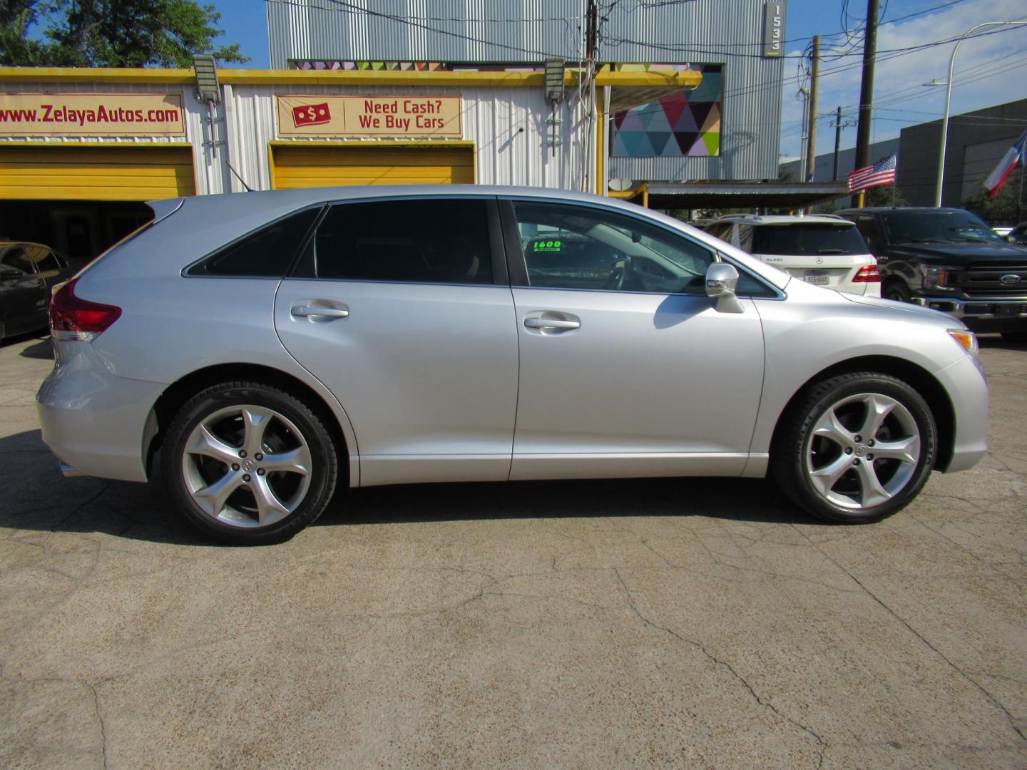 2014 Silver /Gray Toyota Venza LE V6 FWD (4T3ZK3BB3EU) with an 3.5L V6 DOHC 24V engine, 6-Speed Automatic transmission, located at 1511 North Shepherd Dr., Houston, TX, 77008, (281) 657-1221, 29.798361, -95.412560 - 2014 TOYOTA VENZA LE VIN: 4T3ZK3BB3EU069947 4 T 3 Z K 3 B B 3 E U 0 6 9 9 4 7 4 DOOR WAGON/SPORT UTILITY 3.5L V6 F DOHC 24V GASOLINE FRONT WHEEL DRIVE - Photo#21