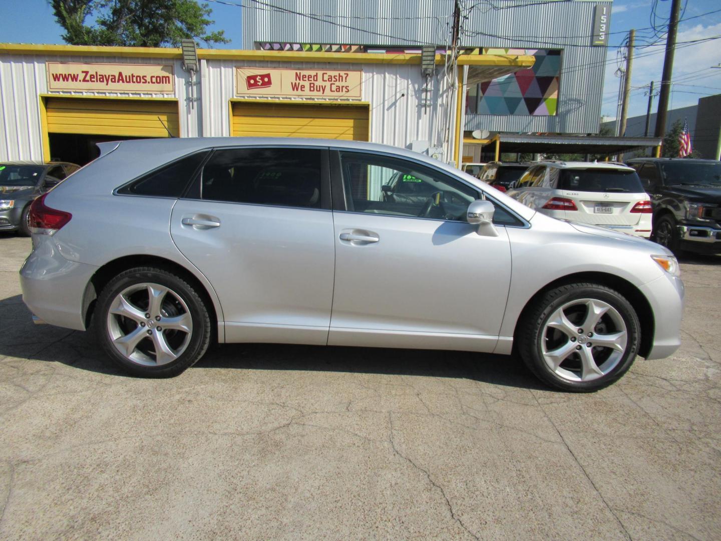 2014 Silver /Gray Toyota Venza LE V6 FWD (4T3ZK3BB3EU) with an 3.5L V6 DOHC 24V engine, 6-Speed Automatic transmission, located at 1511 North Shepherd Dr., Houston, TX, 77008, (281) 657-1221, 29.798361, -95.412560 - 2014 TOYOTA VENZA LE VIN: 4T3ZK3BB3EU069947 4 T 3 Z K 3 B B 3 E U 0 6 9 9 4 7 4 DOOR WAGON/SPORT UTILITY 3.5L V6 F DOHC 24V GASOLINE FRONT WHEEL DRIVE - Photo#26
