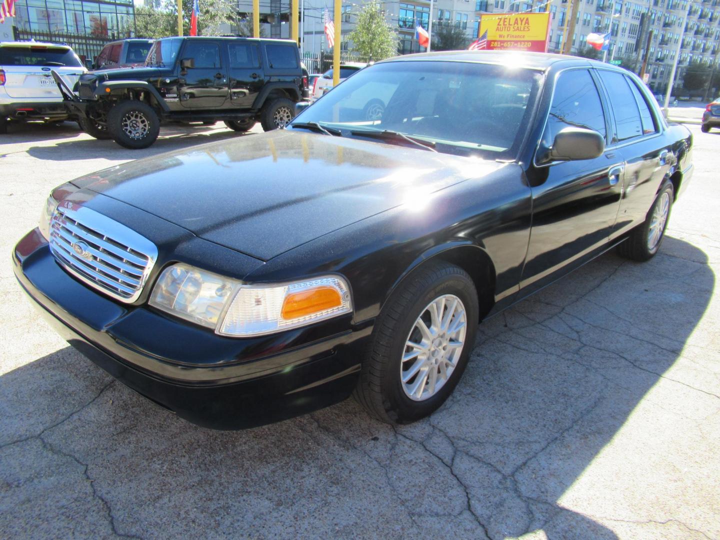 2007 Black /Black Ford Crown Victoria LX (2FAFP74V97X) with an 4.6L V8 SOHC 16V FFV engine, 4-Speed Automatic Overdrive transmission, located at 1511 North Shepherd Dr., Houston, TX, 77008, (281) 657-1221, 29.798361, -95.412560 - 2007 FORD CROWN VICTORIA LX VIN: 2FAFP74V97X111216 2 F A F P 7 4 V 9 7 X 1 1 1 2 1 6 SEDAN 4 DR 4.6L V8 F SOHC FLEX FUEL VERY CLEAN WELL MAINTAINED LOW LOW MILES RUNS GREAT REAR WHEEL DRIVE READY TO DRIVE - Photo#22