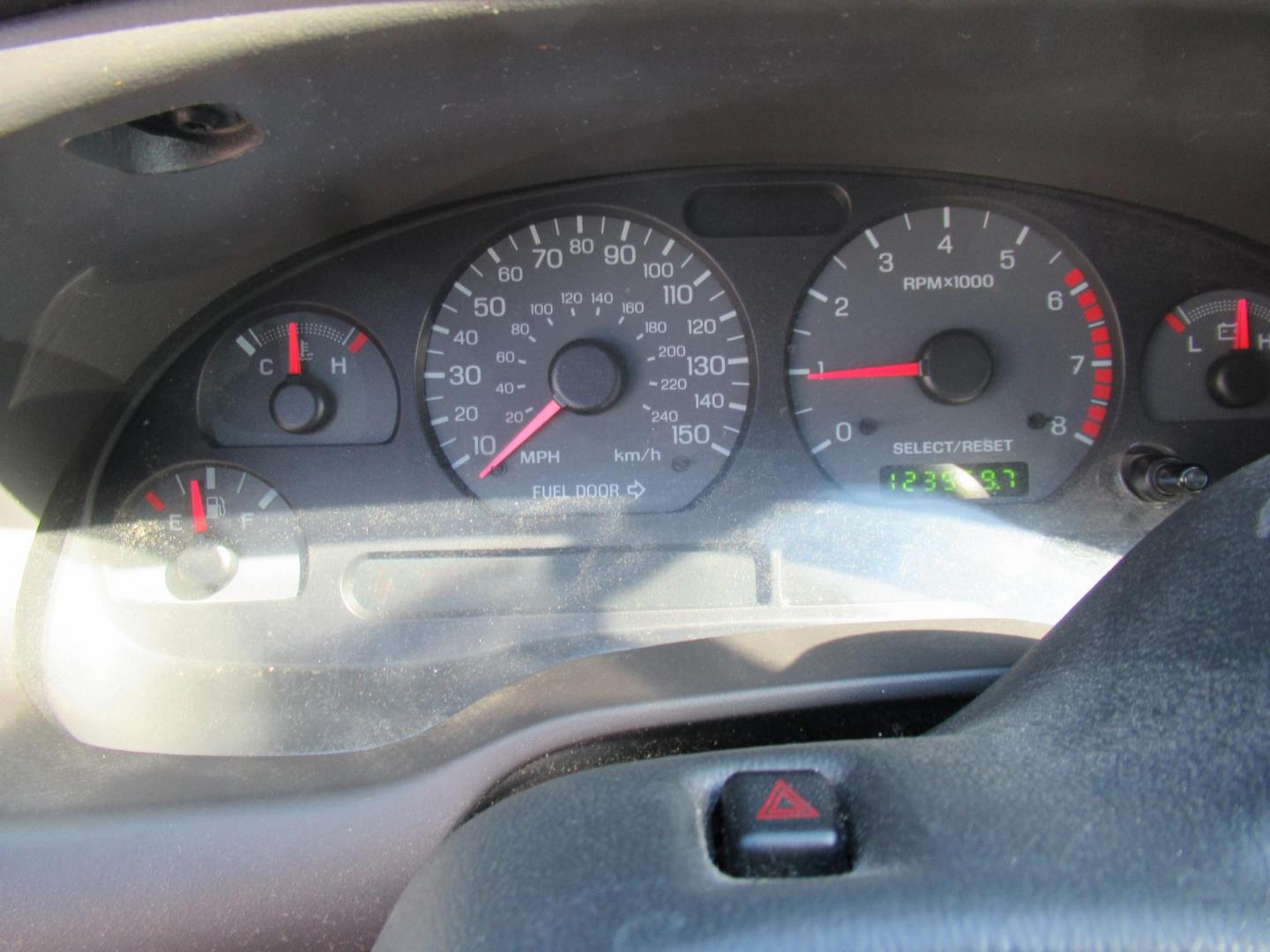 2001 Silver /Black Ford Mustang Bullitt GT (1FAFP42X31F) with an 4.6L V8 SOHC 16V engine, Automatic transmission, located at 1511 North Shepherd Dr., Houston, TX, 77008, (281) 657-1221, 29.798361, -95.412560 - 2001 FORD MUSTANG GT VIN: 1FAFP42X31F216064 1 F A F P 4 2 X 3 1 F 2 1 6 0 6 4 COUPE 4.6L V8 F SOHC 16V GASOLINE REAR WHEEL DRIVE - Photo#3