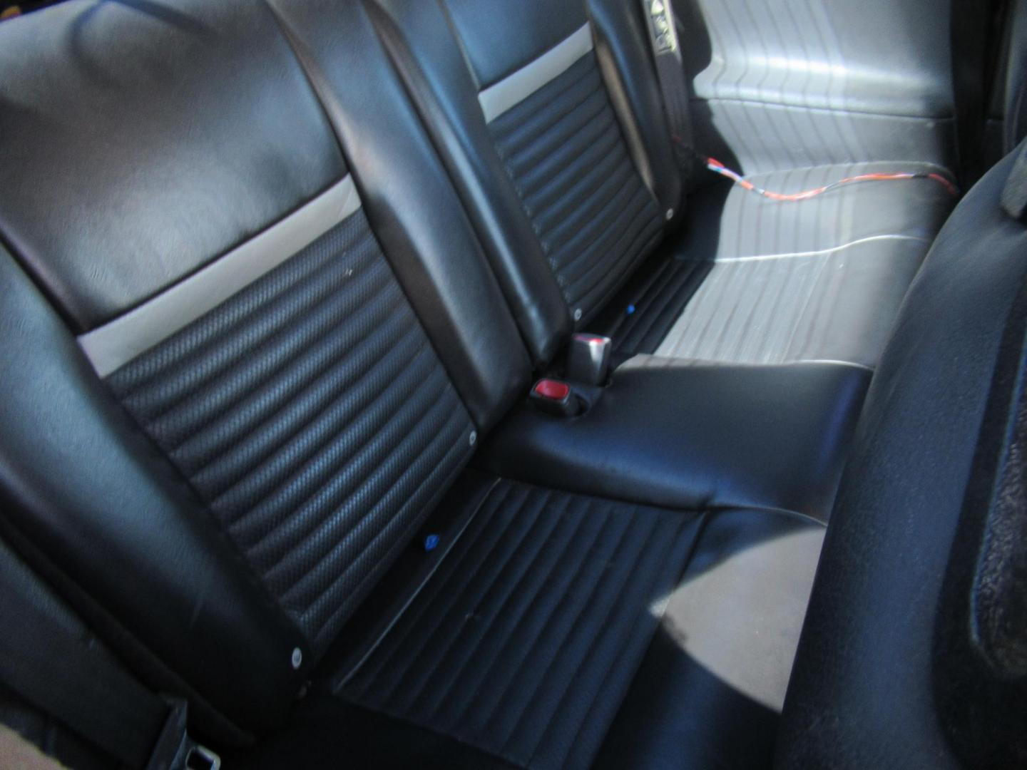 2001 Silver /Black Ford Mustang Bullitt GT (1FAFP42X31F) with an 4.6L V8 SOHC 16V engine, Automatic transmission, located at 1511 North Shepherd Dr., Houston, TX, 77008, (281) 657-1221, 29.798361, -95.412560 - 2001 FORD MUSTANG GT VIN: 1FAFP42X31F216064 1 F A F P 4 2 X 3 1 F 2 1 6 0 6 4 COUPE 4.6L V8 F SOHC 16V GASOLINE REAR WHEEL DRIVE - Photo#9