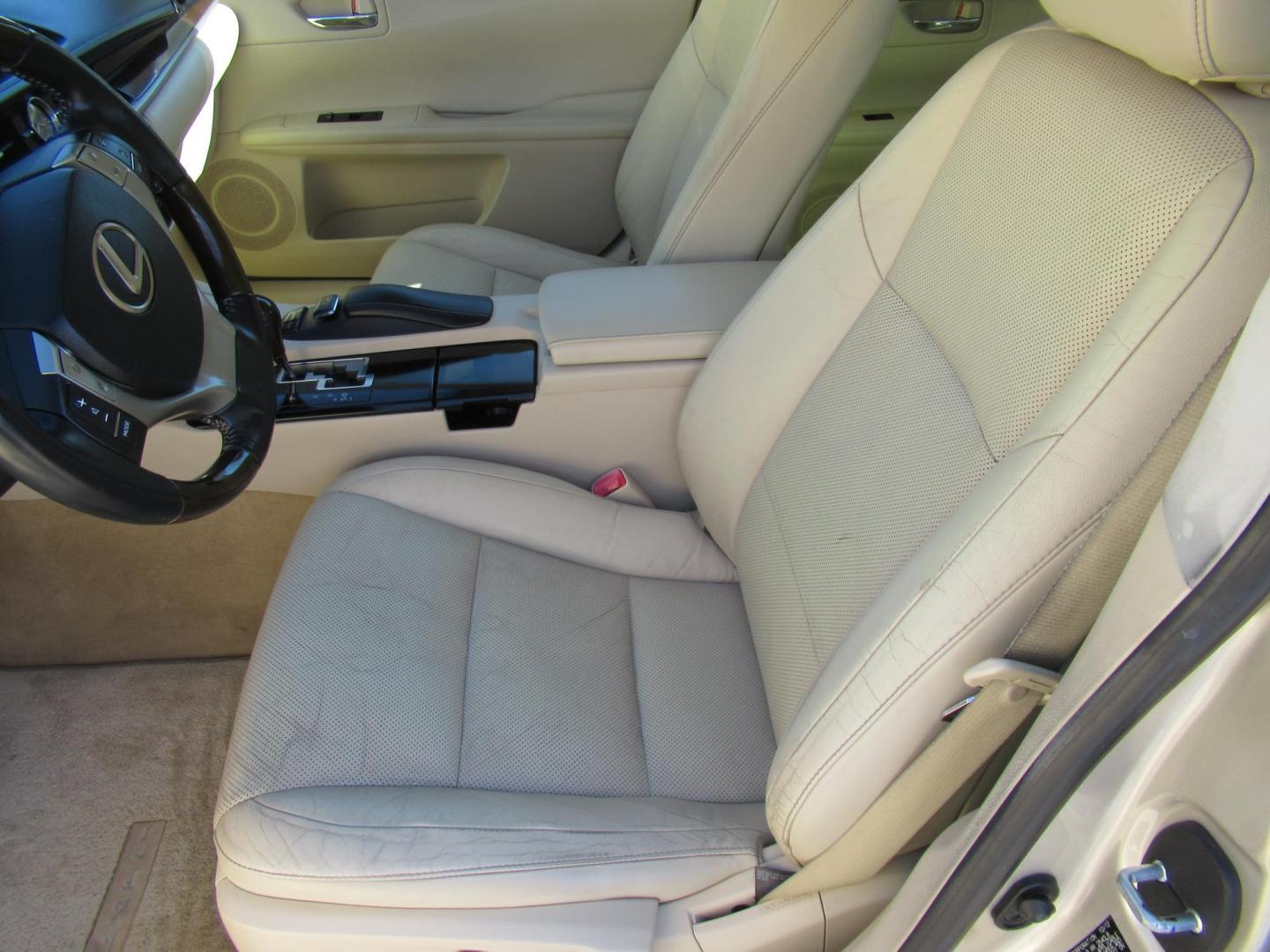 2013 Gold /Tan Lexus ES 350 Sedan (JTHBK1GG5D2) with an 3.5L V6 DOHC 24V engine, Automatic transmission, located at 1511 North Shepherd Dr., Houston, TX, 77008, (281) 657-1221, 29.798361, -95.412560 - 2013 LEXUS ES 350 VIN: JTHBK1GG5D2024542 J T H B K 1 G G 5 D 2 0 2 4 5 4 2 SEDAN 4 DR 3.5L V6 F DOHC 24V GASOLINE FRONT WHEEL DRIVE - Photo#2