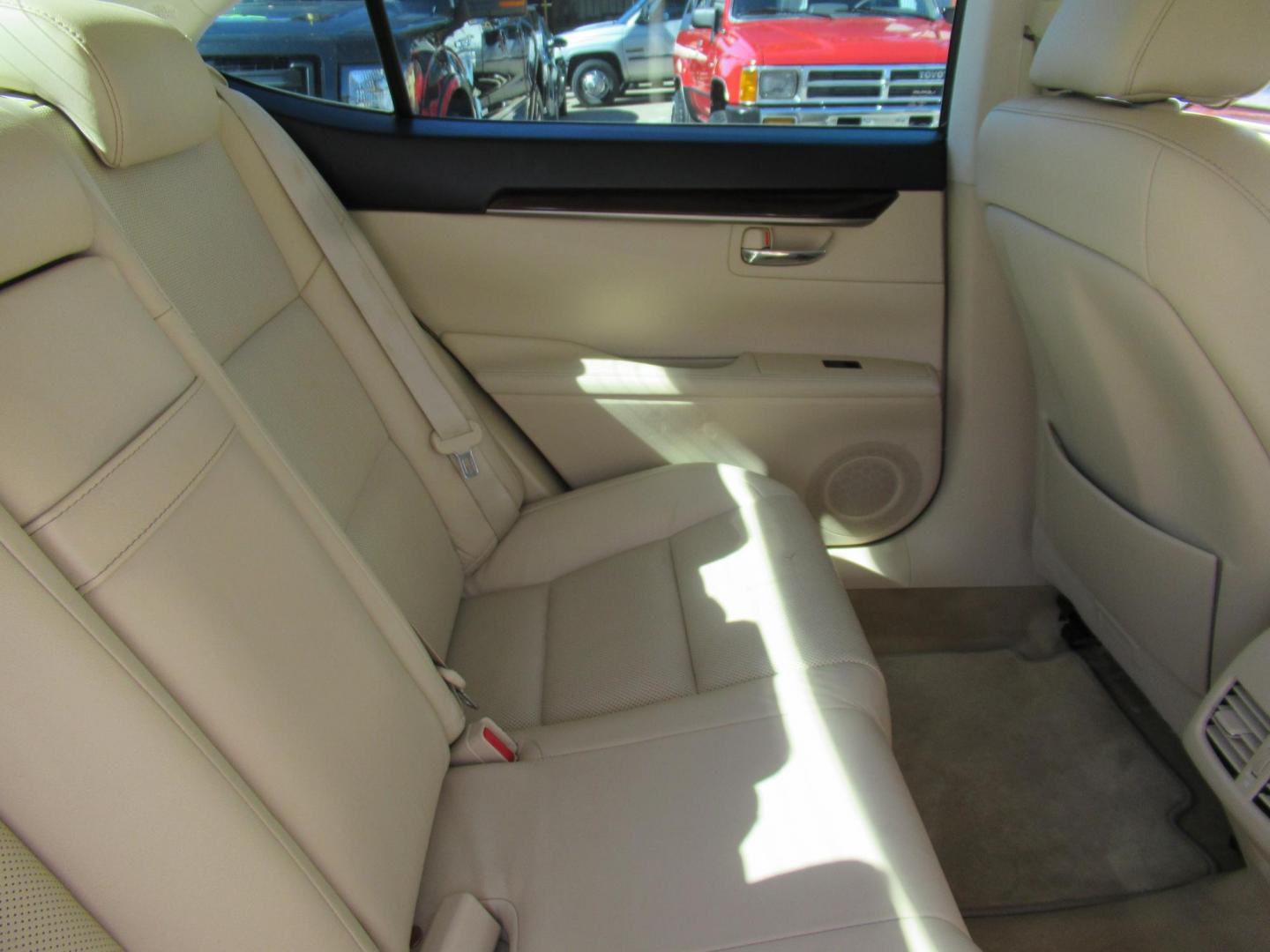 2013 Gold /Tan Lexus ES 350 Sedan (JTHBK1GG5D2) with an 3.5L V6 DOHC 24V engine, Automatic transmission, located at 1511 North Shepherd Dr., Houston, TX, 77008, (281) 657-1221, 29.798361, -95.412560 - 2013 LEXUS ES 350 VIN: JTHBK1GG5D2024542 J T H B K 1 G G 5 D 2 0 2 4 5 4 2 SEDAN 4 DR 3.5L V6 F DOHC 24V GASOLINE FRONT WHEEL DRIVE - Photo#11