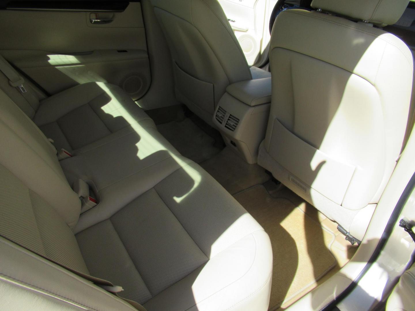 2013 Gold /Tan Lexus ES 350 Sedan (JTHBK1GG5D2) with an 3.5L V6 DOHC 24V engine, Automatic transmission, located at 1511 North Shepherd Dr., Houston, TX, 77008, (281) 657-1221, 29.798361, -95.412560 - 2013 LEXUS ES 350 VIN: JTHBK1GG5D2024542 J T H B K 1 G G 5 D 2 0 2 4 5 4 2 SEDAN 4 DR 3.5L V6 F DOHC 24V GASOLINE FRONT WHEEL DRIVE - Photo#12
