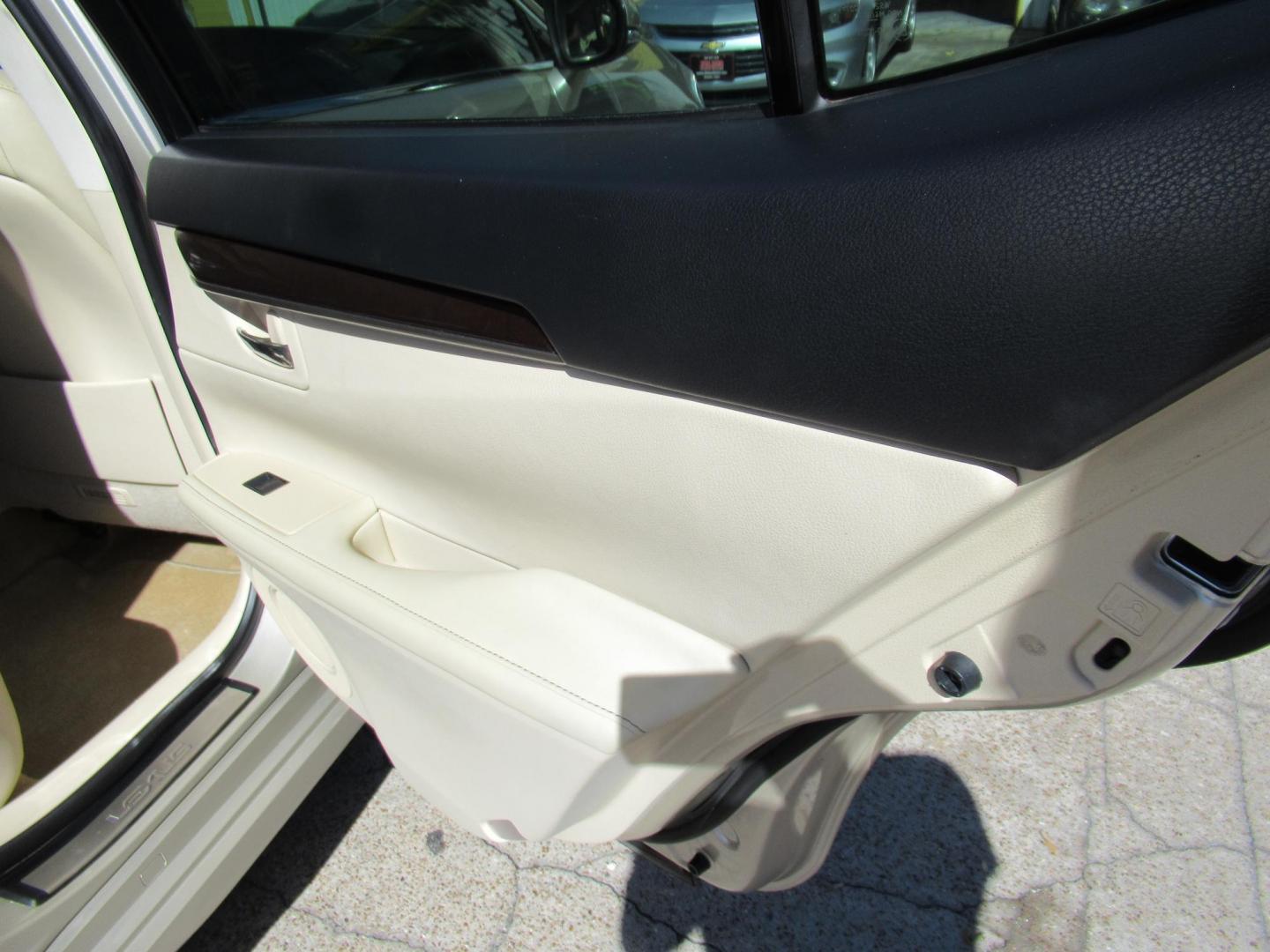 2013 Gold /Tan Lexus ES 350 Sedan (JTHBK1GG5D2) with an 3.5L V6 DOHC 24V engine, Automatic transmission, located at 1511 North Shepherd Dr., Houston, TX, 77008, (281) 657-1221, 29.798361, -95.412560 - 2013 LEXUS ES 350 VIN: JTHBK1GG5D2024542 J T H B K 1 G G 5 D 2 0 2 4 5 4 2 SEDAN 4 DR 3.5L V6 F DOHC 24V GASOLINE FRONT WHEEL DRIVE - Photo#13