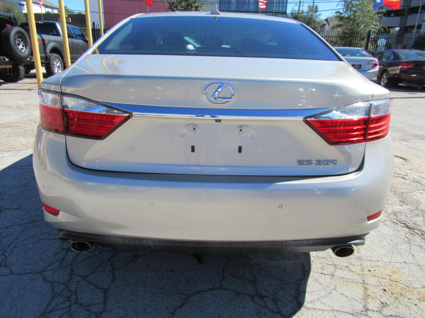 2013 Gold /Tan Lexus ES 350 Sedan (JTHBK1GG5D2) with an 3.5L V6 DOHC 24V engine, Automatic transmission, located at 1511 North Shepherd Dr., Houston, TX, 77008, (281) 657-1221, 29.798361, -95.412560 - 2013 LEXUS ES 350 VIN: JTHBK1GG5D2024542 J T H B K 1 G G 5 D 2 0 2 4 5 4 2 SEDAN 4 DR 3.5L V6 F DOHC 24V GASOLINE FRONT WHEEL DRIVE - Photo#24