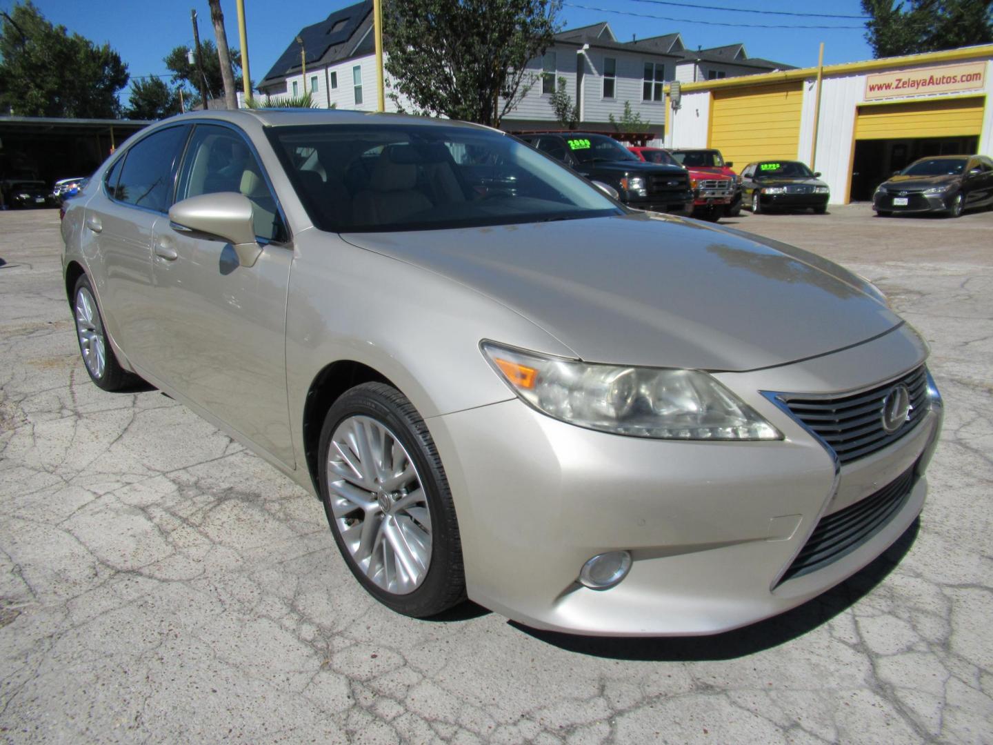 2013 Gold /Tan Lexus ES 350 Sedan (JTHBK1GG5D2) with an 3.5L V6 DOHC 24V engine, Automatic transmission, located at 1511 North Shepherd Dr., Houston, TX, 77008, (281) 657-1221, 29.798361, -95.412560 - 2013 LEXUS ES 350 VIN: JTHBK1GG5D2024542 J T H B K 1 G G 5 D 2 0 2 4 5 4 2 SEDAN 4 DR 3.5L V6 F DOHC 24V GASOLINE FRONT WHEEL DRIVE - Photo#27