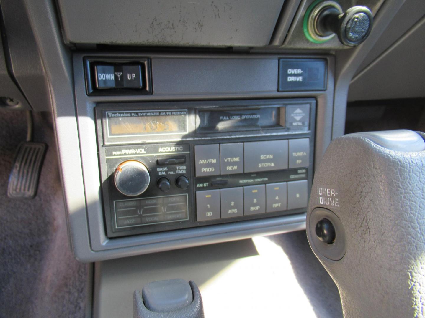 1987 Red /GRAY Toyota 4Runner SR5 4WD (JT3RN67W9H0) with an 2.4L L4 SOHC 8V engine, Automatic transmission, located at 1511 North Shepherd Dr., Houston, TX, 77008, (281) 657-1221, 29.798361, -95.412560 - 1987 TOYOTA 4RUNNER SR5 TURBO VIN: JT3RN67W9H0179337 J T 3 R N 6 7 W 9 H 0 1 7 9 3 3 7 UTILITY (BLAZER, JIMMY, SCOUT, ETC.) 2.4L I4 F GASOLINE WOW WHAT A GEM! ONE OWNER CLASSIC FRESH PAINT AUTOMATIC TURBO! ORIGINAL MILES FACTORY CHROME BUMPERS INTACT ALTIMETER ORIGINAL RADIO ELECTRONIC D - Photo#6