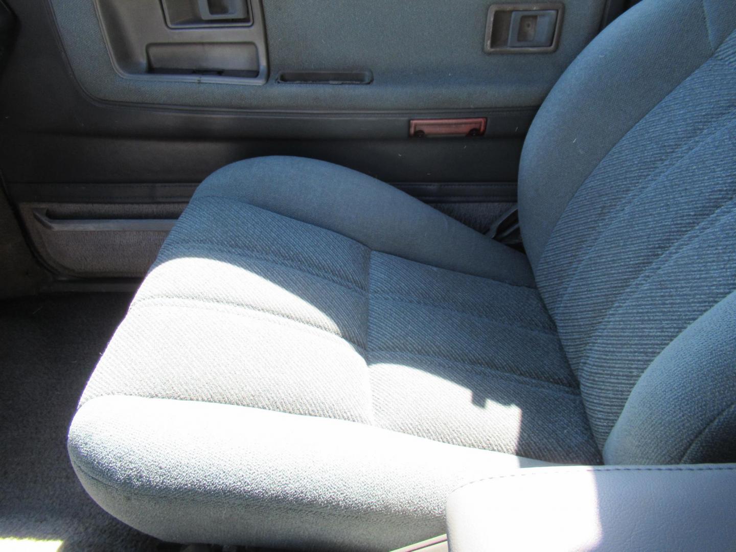 1987 Red /GRAY Toyota 4Runner SR5 4WD (JT3RN67W9H0) with an 2.4L L4 SOHC 8V engine, Automatic transmission, located at 1511 North Shepherd Dr., Houston, TX, 77008, (281) 657-1221, 29.798361, -95.412560 - 1987 TOYOTA 4RUNNER SR5 TURBO VIN: JT3RN67W9H0179337 J T 3 R N 6 7 W 9 H 0 1 7 9 3 3 7 UTILITY (BLAZER, JIMMY, SCOUT, ETC.) 2.4L I4 F GASOLINE WOW WHAT A GEM! ONE OWNER CLASSIC FRESH PAINT AUTOMATIC TURBO! ORIGINAL MILES FACTORY CHROME BUMPERS INTACT ALTIMETER ORIGINAL RADIO ELECTRONIC D - Photo#10