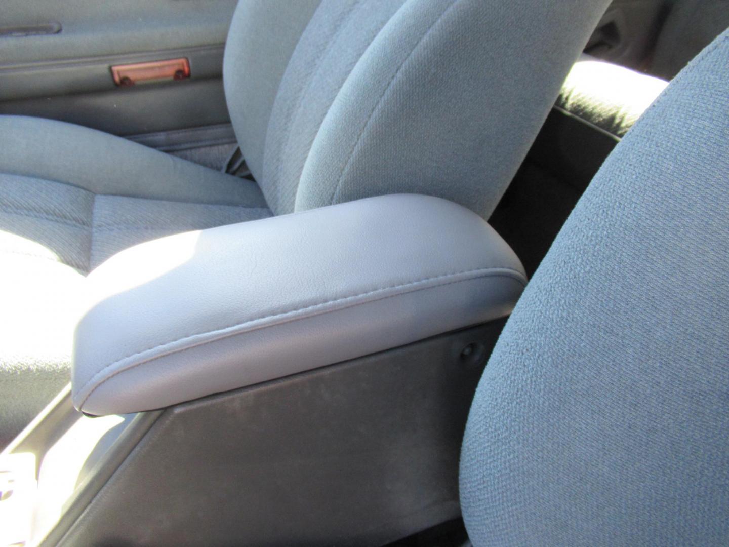 1987 Red /GRAY Toyota 4Runner SR5 4WD (JT3RN67W9H0) with an 2.4L L4 SOHC 8V engine, Automatic transmission, located at 1511 North Shepherd Dr., Houston, TX, 77008, (281) 657-1221, 29.798361, -95.412560 - 1987 TOYOTA 4RUNNER SR5 TURBO VIN: JT3RN67W9H0179337 J T 3 R N 6 7 W 9 H 0 1 7 9 3 3 7 UTILITY (BLAZER, JIMMY, SCOUT, ETC.) 2.4L I4 F GASOLINE WOW WHAT A GEM! ONE OWNER CLASSIC FRESH PAINT AUTOMATIC TURBO! ORIGINAL MILES FACTORY CHROME BUMPERS INTACT ALTIMETER ORIGINAL RADIO ELECTRONIC D - Photo#12