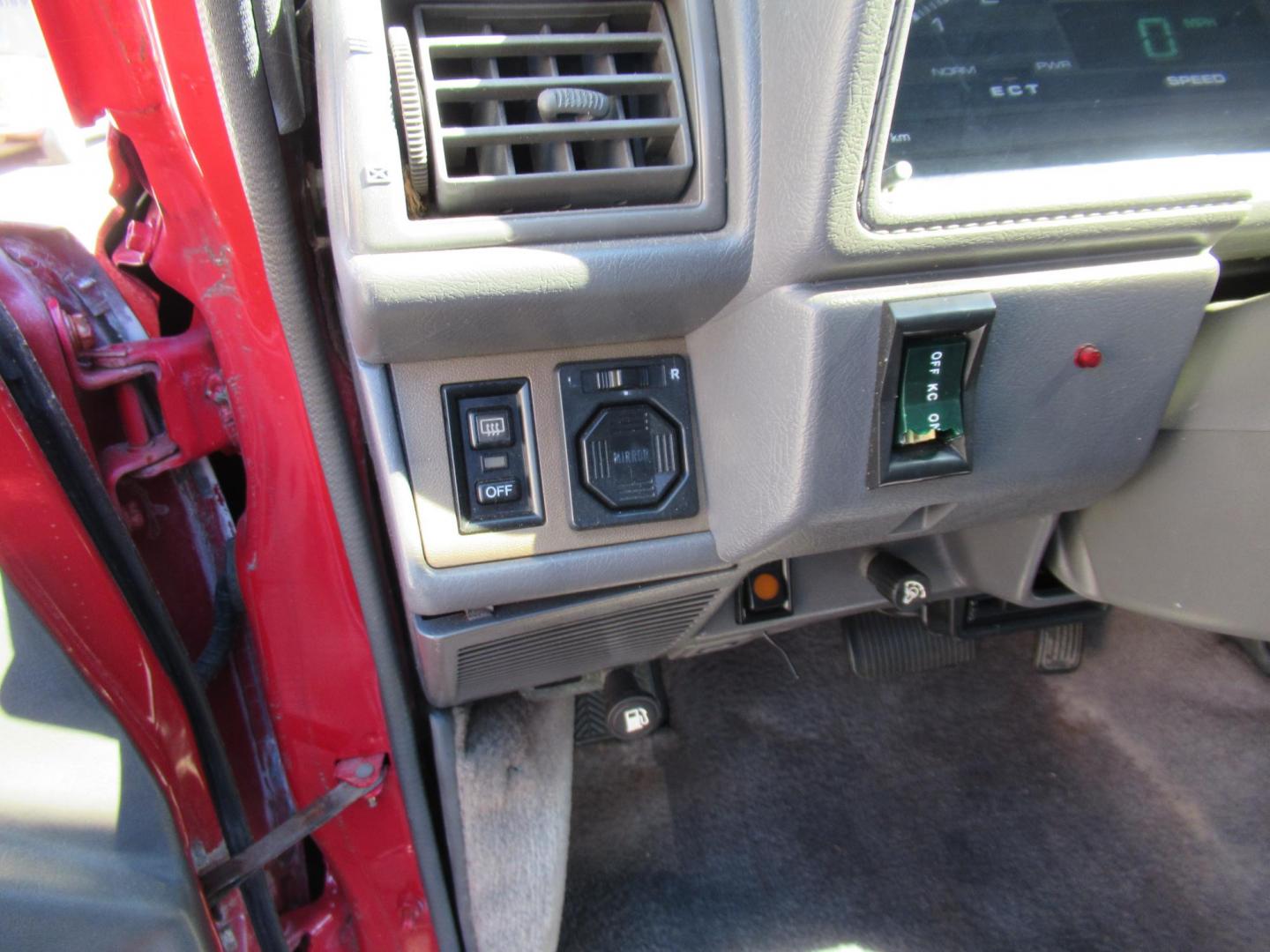 1987 Red /GRAY Toyota 4Runner SR5 4WD (JT3RN67W9H0) with an 2.4L L4 SOHC 8V engine, Automatic transmission, located at 1511 North Shepherd Dr., Houston, TX, 77008, (281) 657-1221, 29.798361, -95.412560 - 1987 TOYOTA 4RUNNER SR5 TURBO VIN: JT3RN67W9H0179337 J T 3 R N 6 7 W 9 H 0 1 7 9 3 3 7 UTILITY (BLAZER, JIMMY, SCOUT, ETC.) 2.4L I4 F GASOLINE WOW WHAT A GEM! ONE OWNER CLASSIC FRESH PAINT AUTOMATIC TURBO! ORIGINAL MILES FACTORY CHROME BUMPERS INTACT ALTIMETER ORIGINAL RADIO ELECTRONIC D - Photo#16