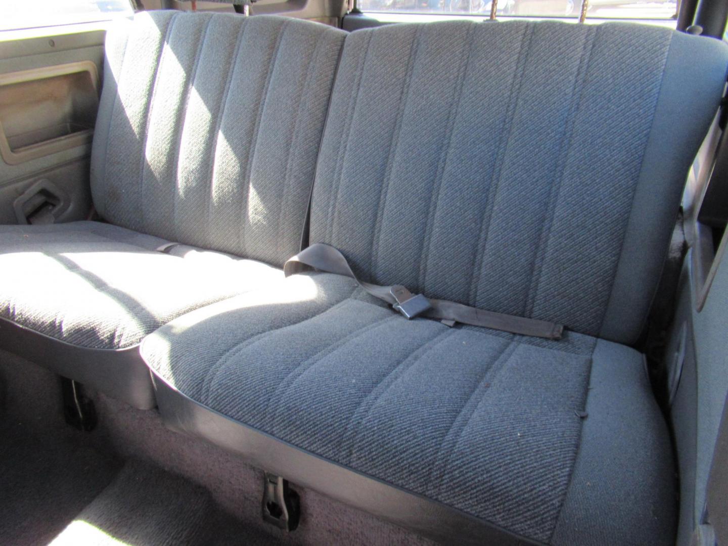 1987 Red /GRAY Toyota 4Runner SR5 4WD (JT3RN67W9H0) with an 2.4L L4 SOHC 8V engine, Automatic transmission, located at 1511 North Shepherd Dr., Houston, TX, 77008, (281) 657-1221, 29.798361, -95.412560 - 1987 TOYOTA 4RUNNER SR5 TURBO VIN: JT3RN67W9H0179337 J T 3 R N 6 7 W 9 H 0 1 7 9 3 3 7 UTILITY (BLAZER, JIMMY, SCOUT, ETC.) 2.4L I4 F GASOLINE WOW WHAT A GEM! ONE OWNER CLASSIC FRESH PAINT AUTOMATIC TURBO! ORIGINAL MILES FACTORY CHROME BUMPERS INTACT ALTIMETER ORIGINAL RADIO ELECTRONIC D - Photo#20