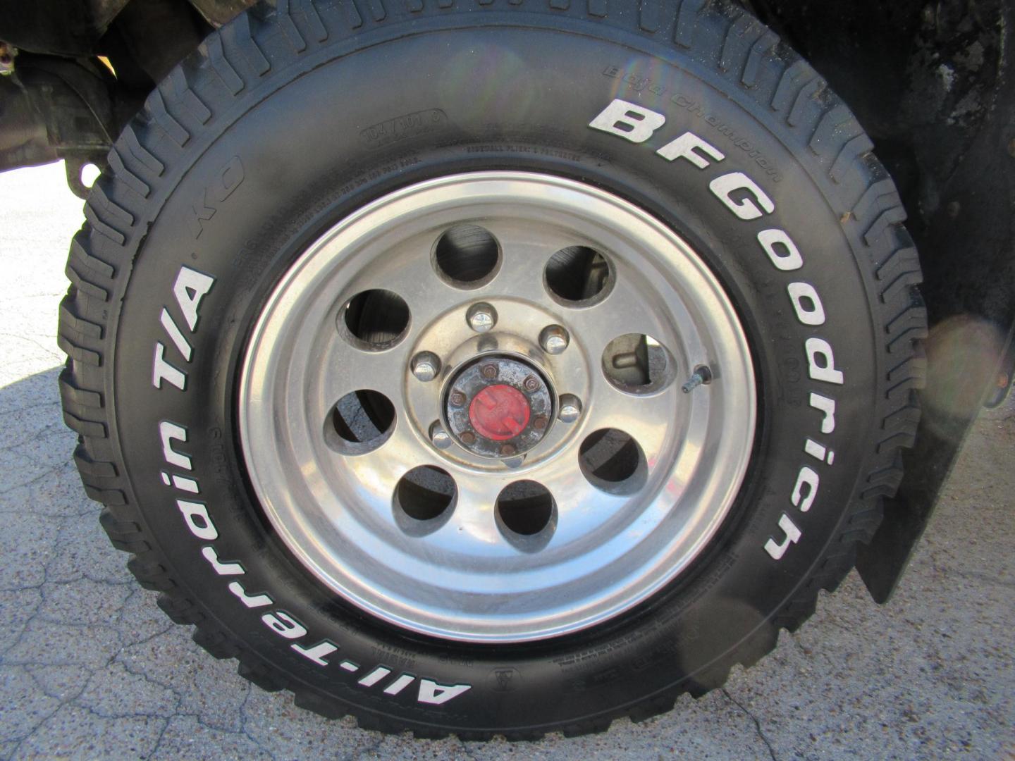 1987 Red /GRAY Toyota 4Runner SR5 4WD (JT3RN67W9H0) with an 2.4L L4 SOHC 8V engine, Automatic transmission, located at 1511 North Shepherd Dr., Houston, TX, 77008, (281) 657-1221, 29.798361, -95.412560 - 1987 TOYOTA 4RUNNER SR5 TURBO VIN: JT3RN67W9H0179337 J T 3 R N 6 7 W 9 H 0 1 7 9 3 3 7 UTILITY (BLAZER, JIMMY, SCOUT, ETC.) 2.4L I4 F GASOLINE WOW WHAT A GEM! ONE OWNER CLASSIC FRESH PAINT AUTOMATIC TURBO! ORIGINAL MILES FACTORY CHROME BUMPERS INTACT ALTIMETER ORIGINAL RADIO ELECTRONIC D - Photo#43
