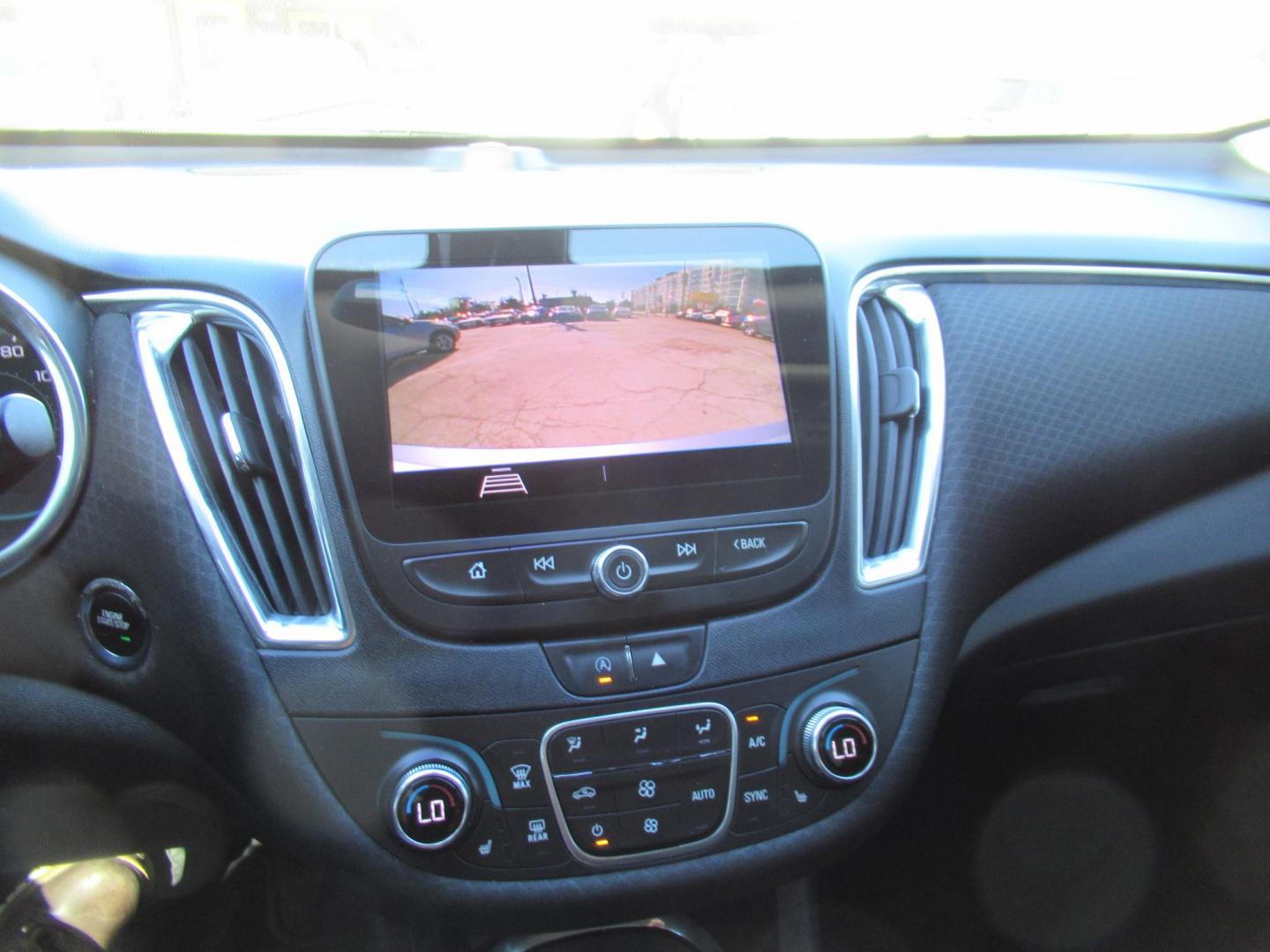 2020 Chevrolet Malibu LT (1G1ZD5ST2LF) with an 1.5L L4 DOHC 16V engine, 6A transmission, located at 1511 North Shepherd Dr., Houston, TX, 77008, (281) 657-1221, 29.798361, -95.412560 - 2020 CHEVROLET MALIBU LT VIN: 1G1ZD5ST2LF007297 1 G 1 Z D 5 S T 2 L F 0 0 7 2 9 7 SEDAN 4 DR 1.5L I4 F DOHC 16V GASOLINE FRONT WHEEL DRIVE - Photo#2