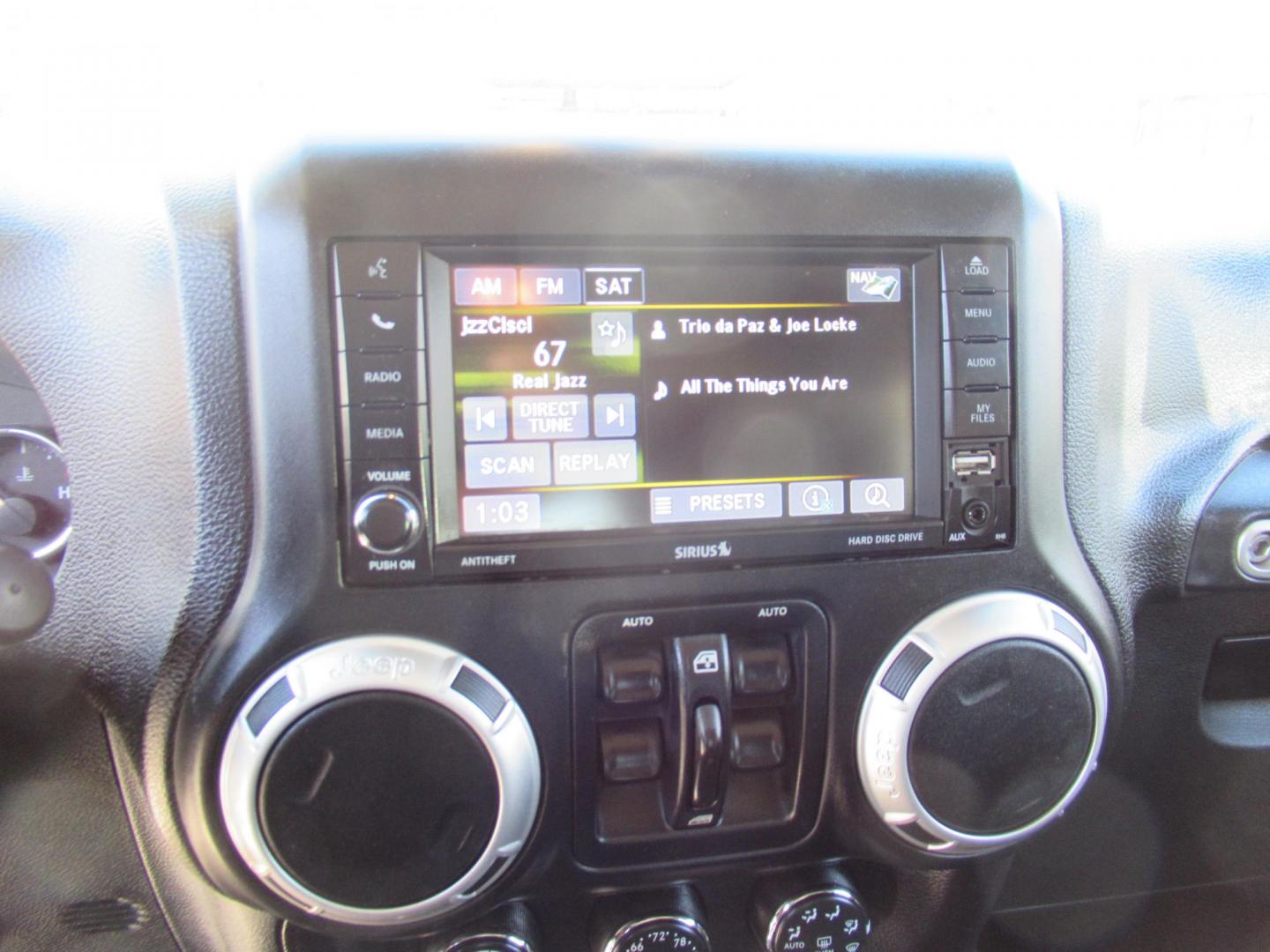 2014 Silver /Black Jeep Wrangler Unlimited Rubicon 4WD (1C4BJWFG2EL) with an 3.6L V6 DOHC 24V FFV engine, Automatic transmission, located at 1511 North Shepherd Dr., Houston, TX, 77008, (281) 657-1221, 29.798361, -95.412560 - 2014 JEEP WRANGLER UNLIMITED RUBICON VIN: 1C4BJWFG2EL325106 1 C 4 B J W F G 2 E L 3 2 5 1 0 6 4 DOOR WAGON/SPORT UTILITY 3.6L V6 F DOHC 24V GASOLINE REAR WHEEL DRIVE W/ 4X4 - Photo#2