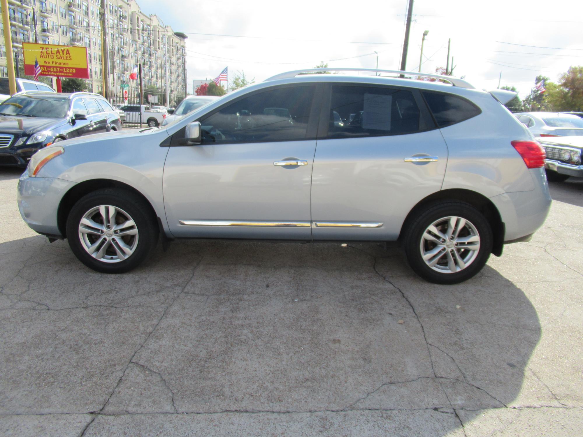photo of 2012 Nissan Rogue S AWD